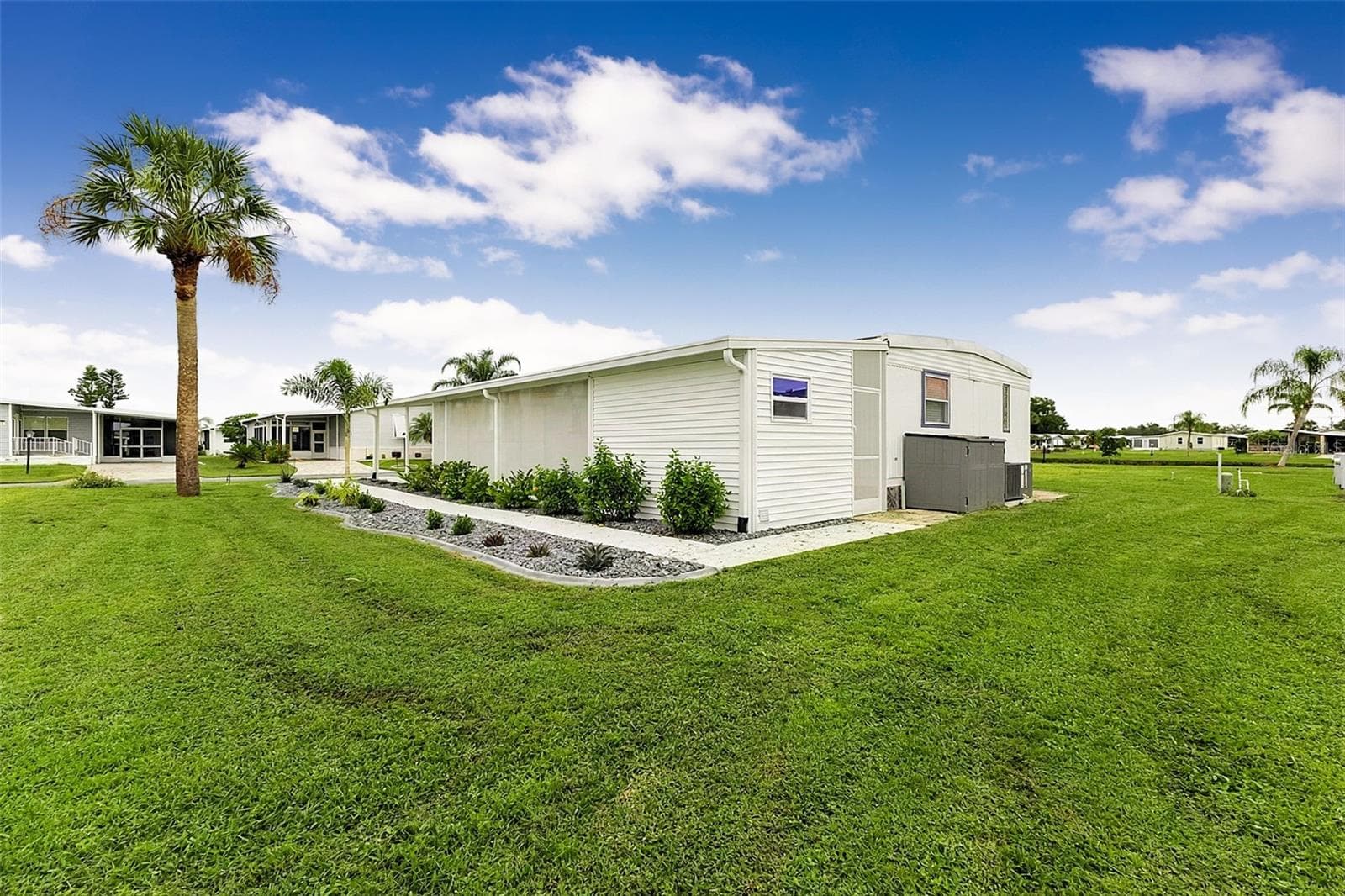 Manufactured Home at 403 VIVAR, NORTH PORT, photo 41 of 43