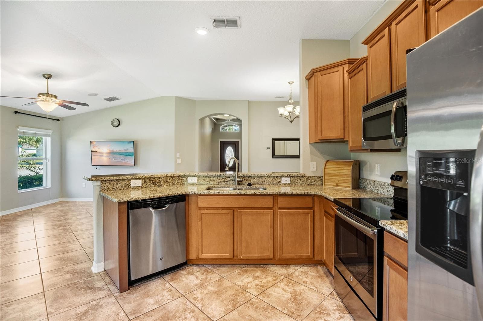 Single Family Residence at 4956 HAVILLAND DRIVE, MOUNT DORA, photo 7 of 52
