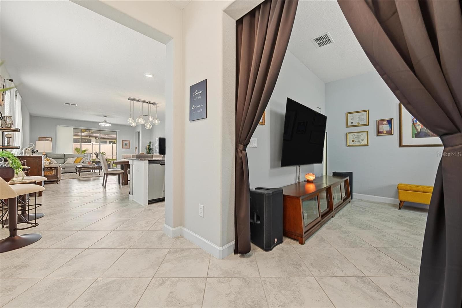 Spacious entryway - 31826 CABANA RYE AVE, SAN ANTONIO