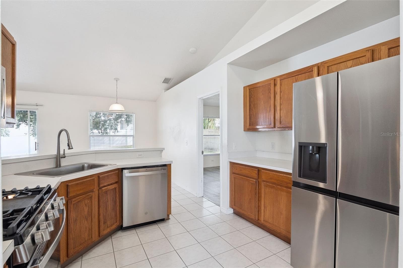 Single Family Residence at 630 PARK VALLEY CIR, MINNEOLA, photo 14 of 49