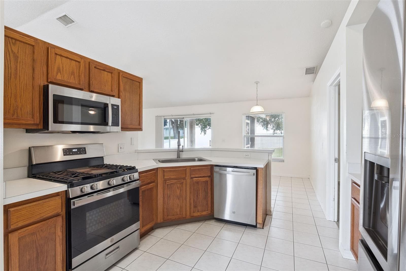 Single Family Residence at 630 PARK VALLEY CIR, MINNEOLA, photo 15 of 49