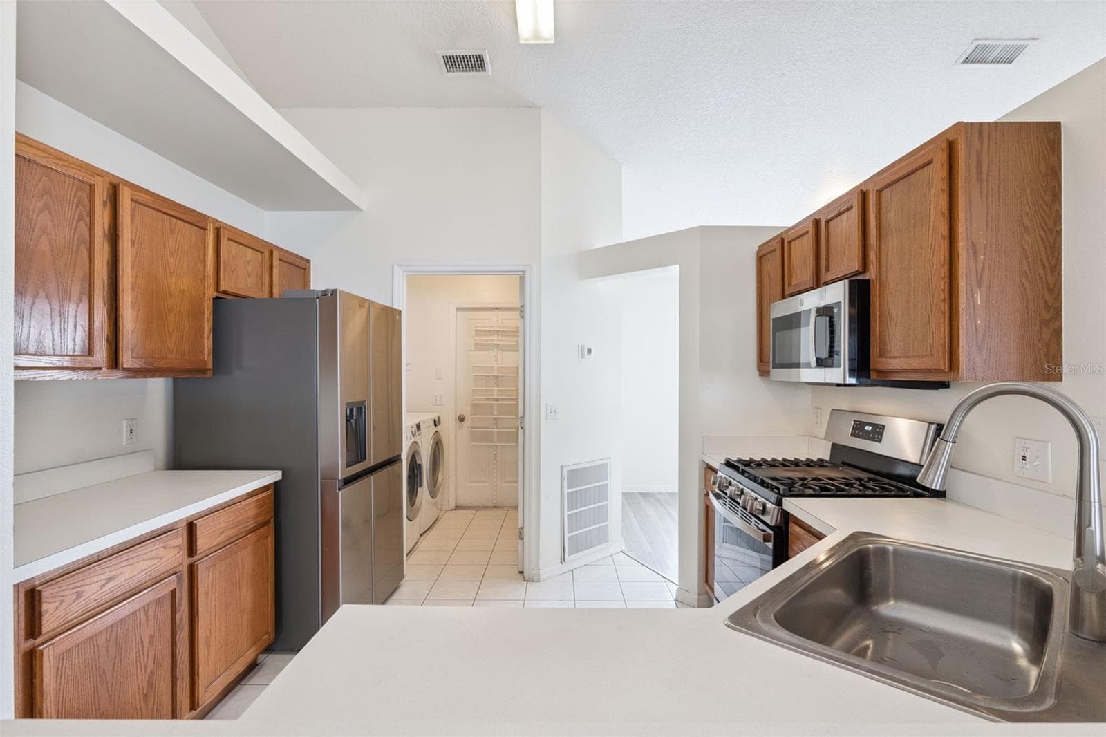 Single Family Residence at 630 PARK VALLEY CIR, MINNEOLA, photo 17 of 49