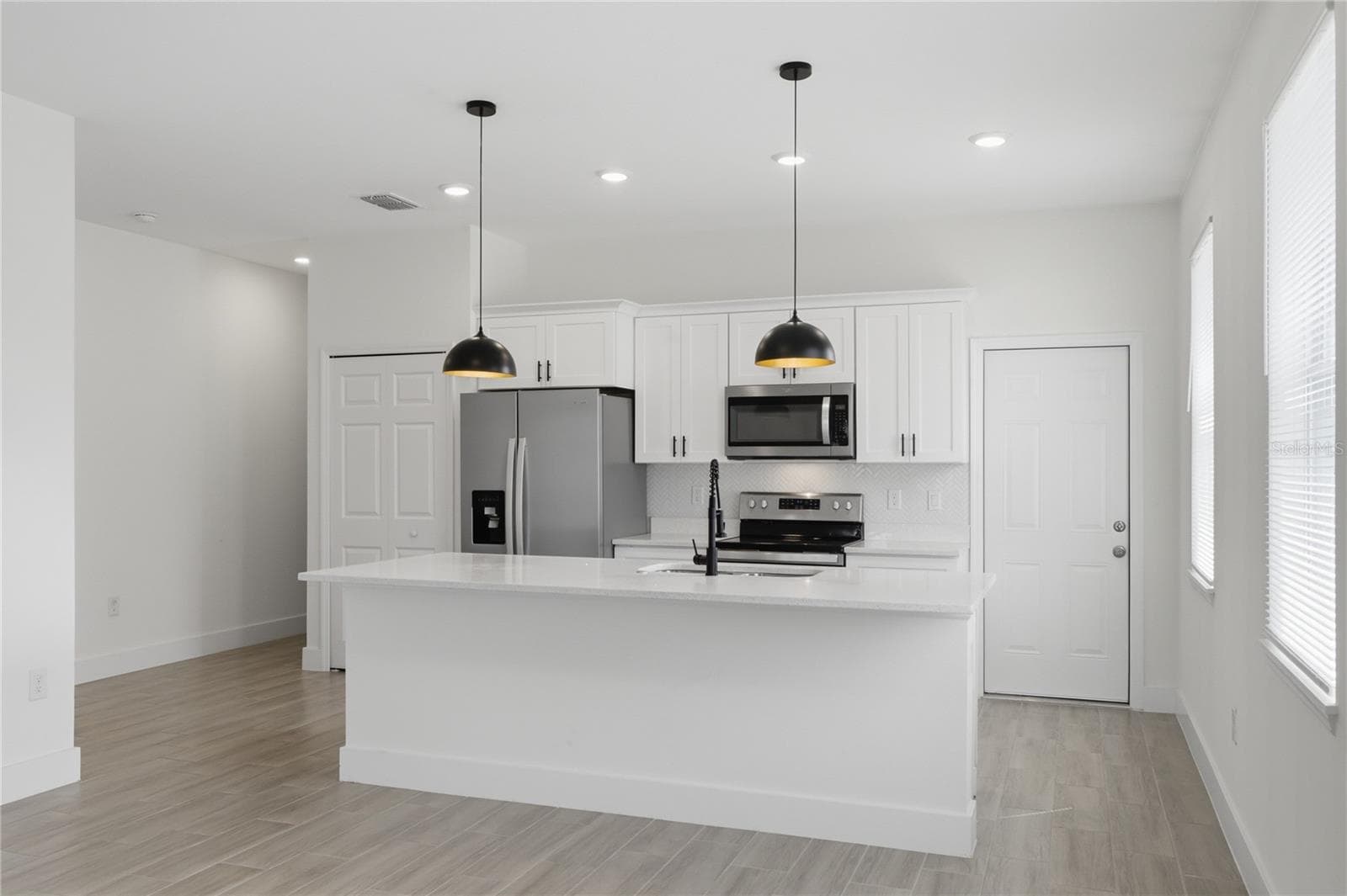 Single Family Residence at 535 MARION OAKS LN, OCALA, photo 18 of 38