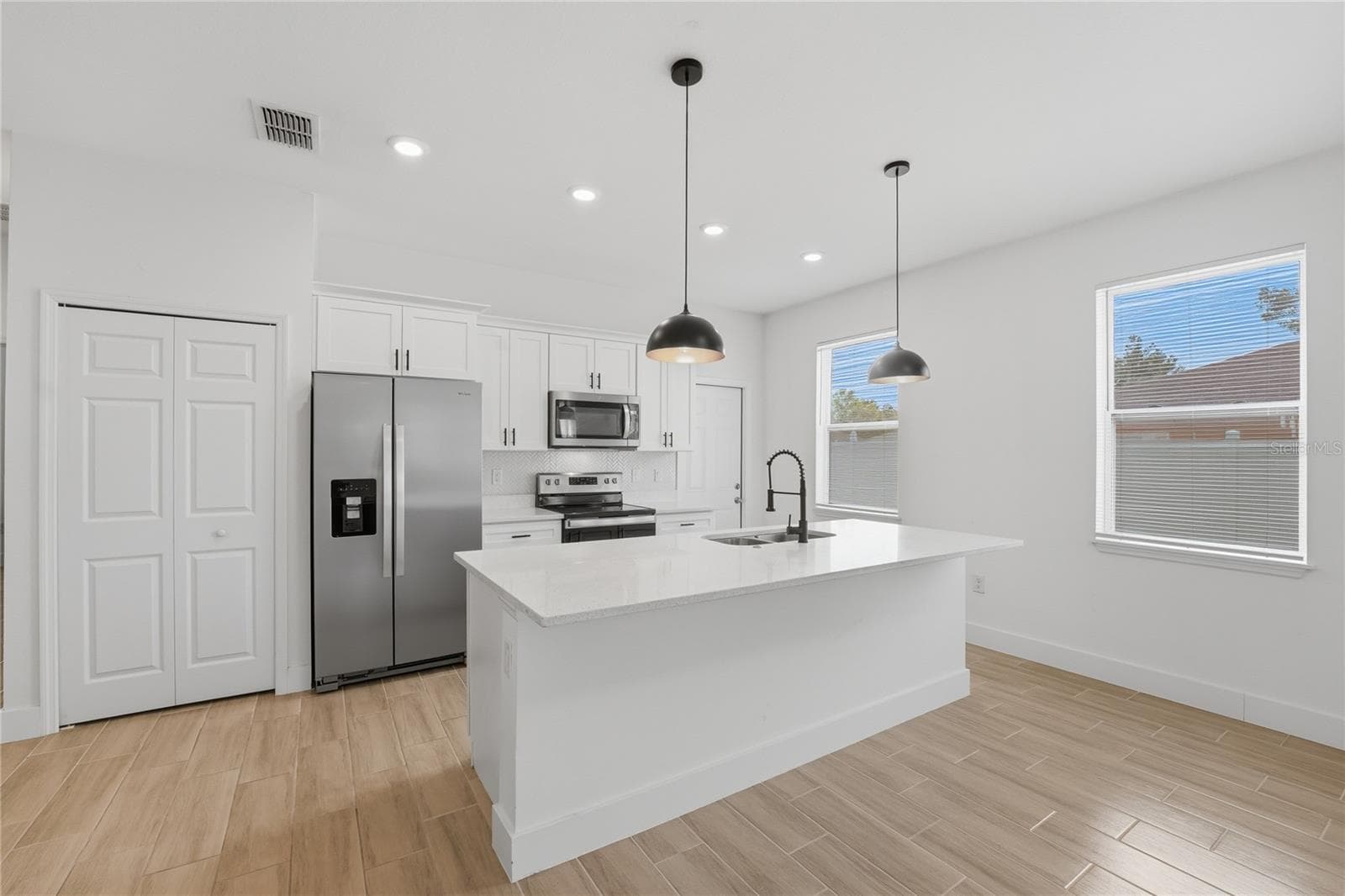 Single Family Residence at 535 MARION OAKS LN, OCALA, photo 19 of 38