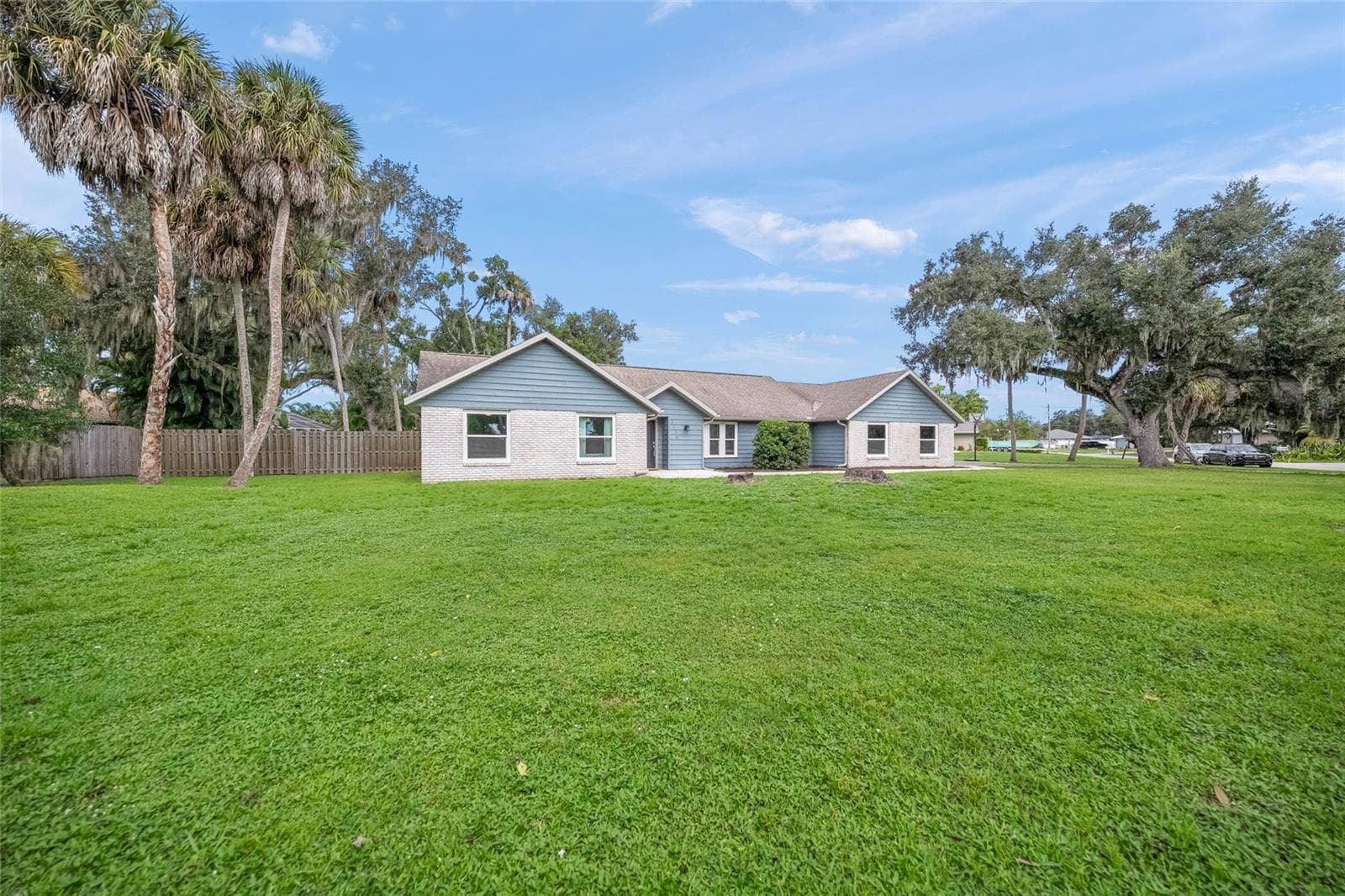 Single Family Residence at 2130 E LEEWYNN DR, SARASOTA, photo 45 of 50