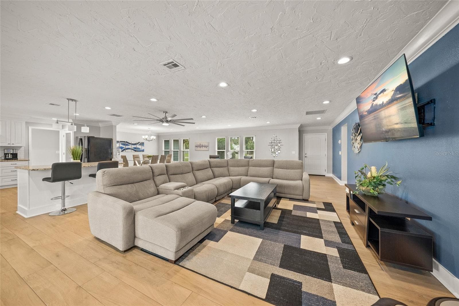 Single Family Residence at 2130 E LEEWYNN DR, SARASOTA, photo 10 of 50