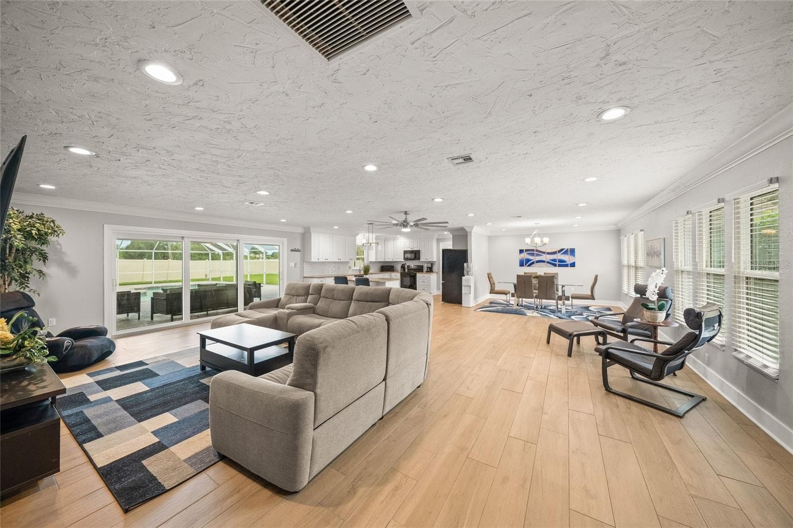 Single Family Residence at 2130 E LEEWYNN DR, SARASOTA, photo 11 of 50