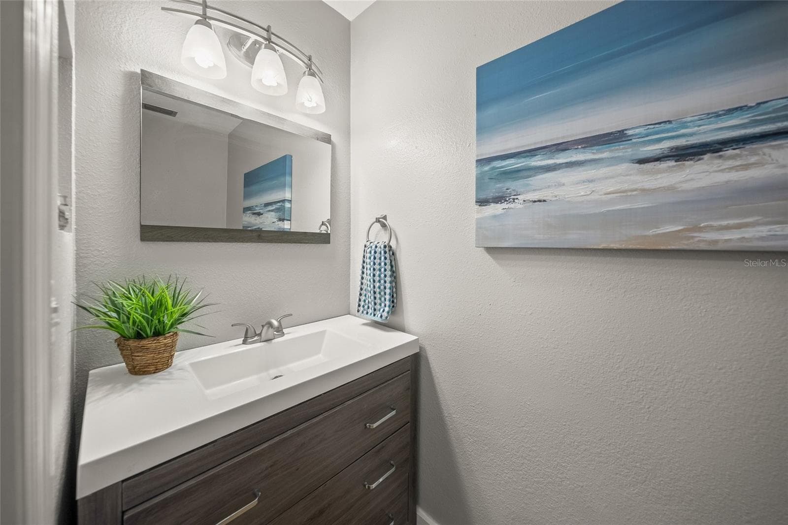 Single Family Residence at 2130 E LEEWYNN DR, SARASOTA, photo 14 of 50