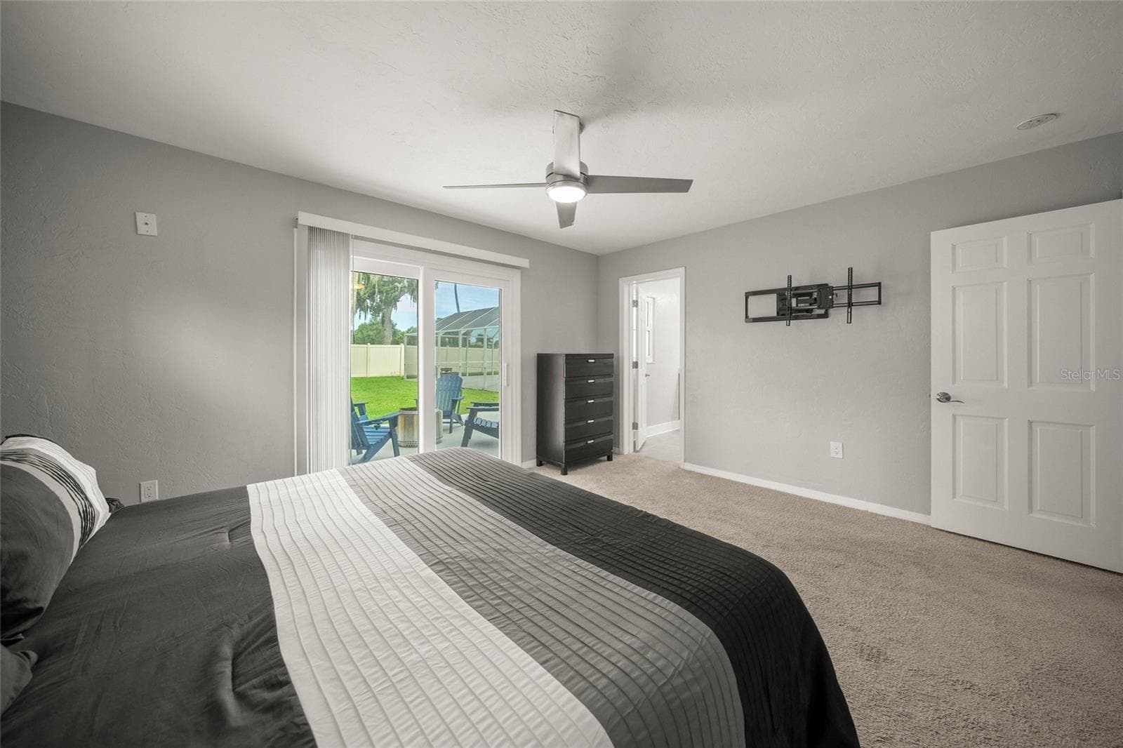 Single Family Residence at 2130 E LEEWYNN DR, SARASOTA, photo 16 of 50