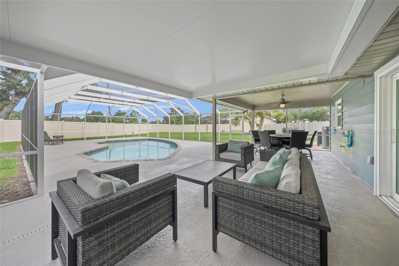 Single Family Residence at 2130 E LEEWYNN DR, SARASOTA, photo 31 of 50