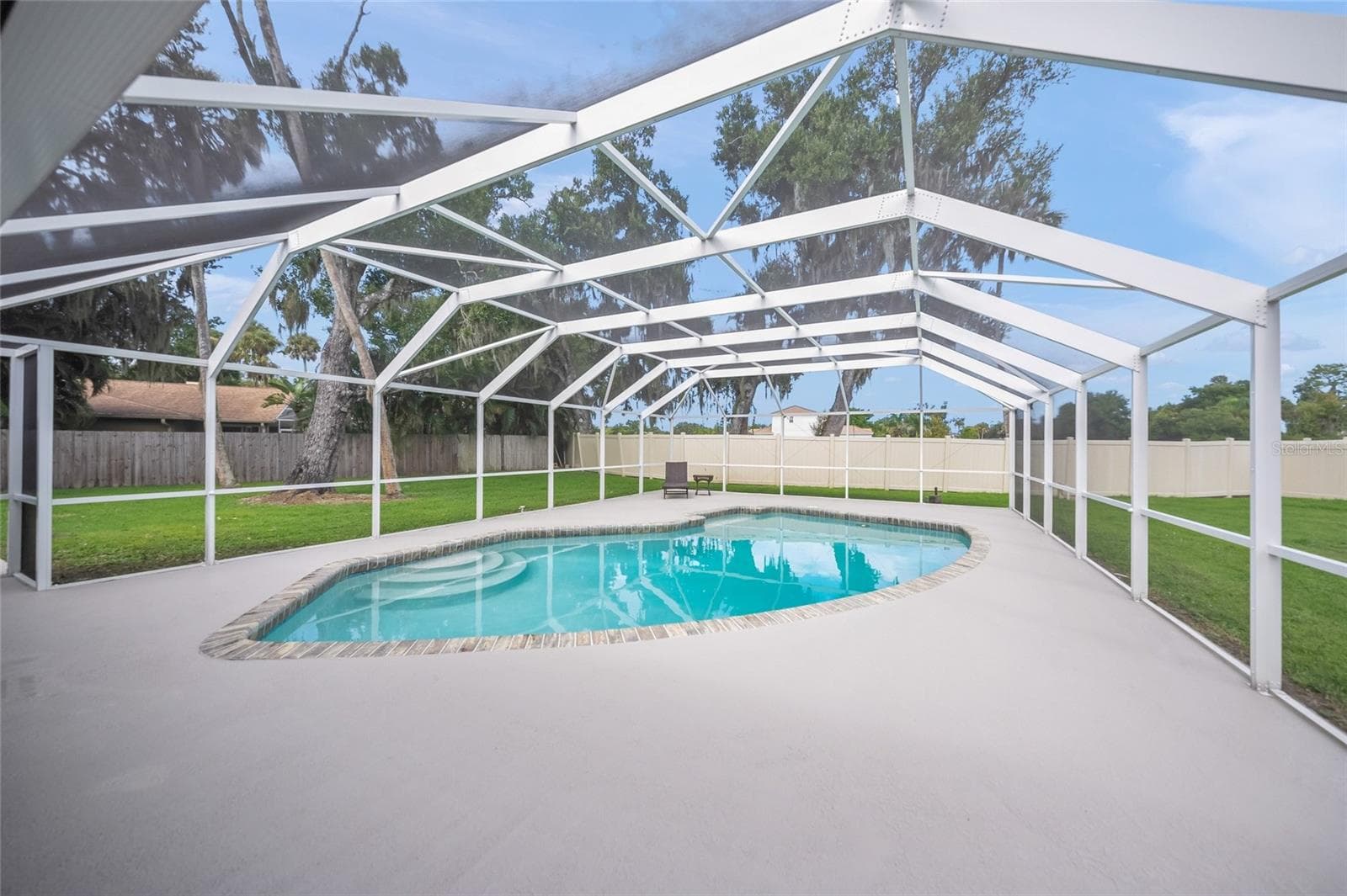 Single Family Residence at 2130 E LEEWYNN DR, SARASOTA, photo 3 of 50