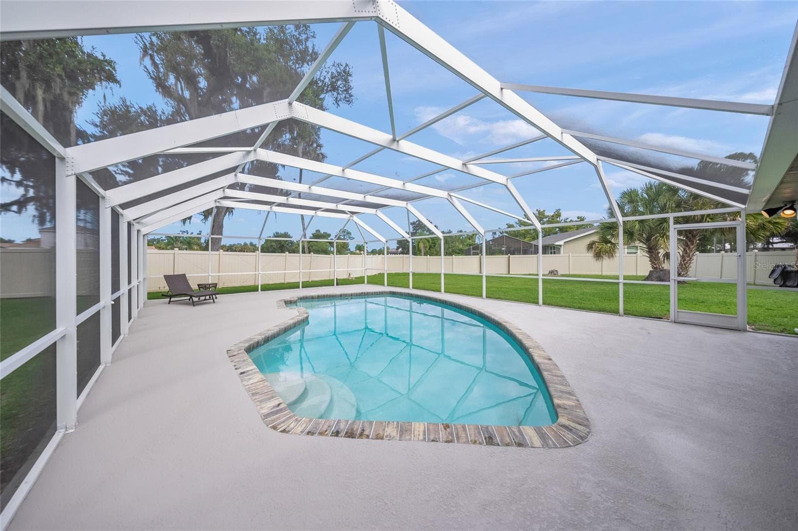 Single Family Residence at 2130 E LEEWYNN DR, SARASOTA, photo 33 of 50