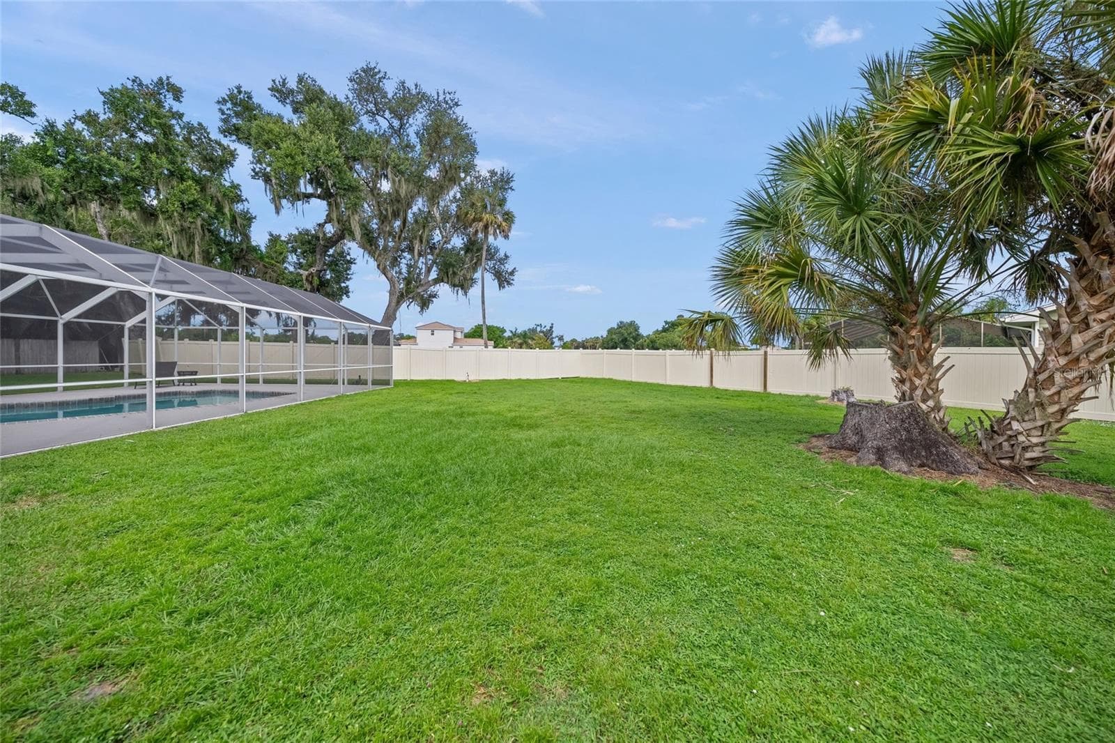 Single Family Residence at 2130 E LEEWYNN DR, SARASOTA, photo 38 of 50