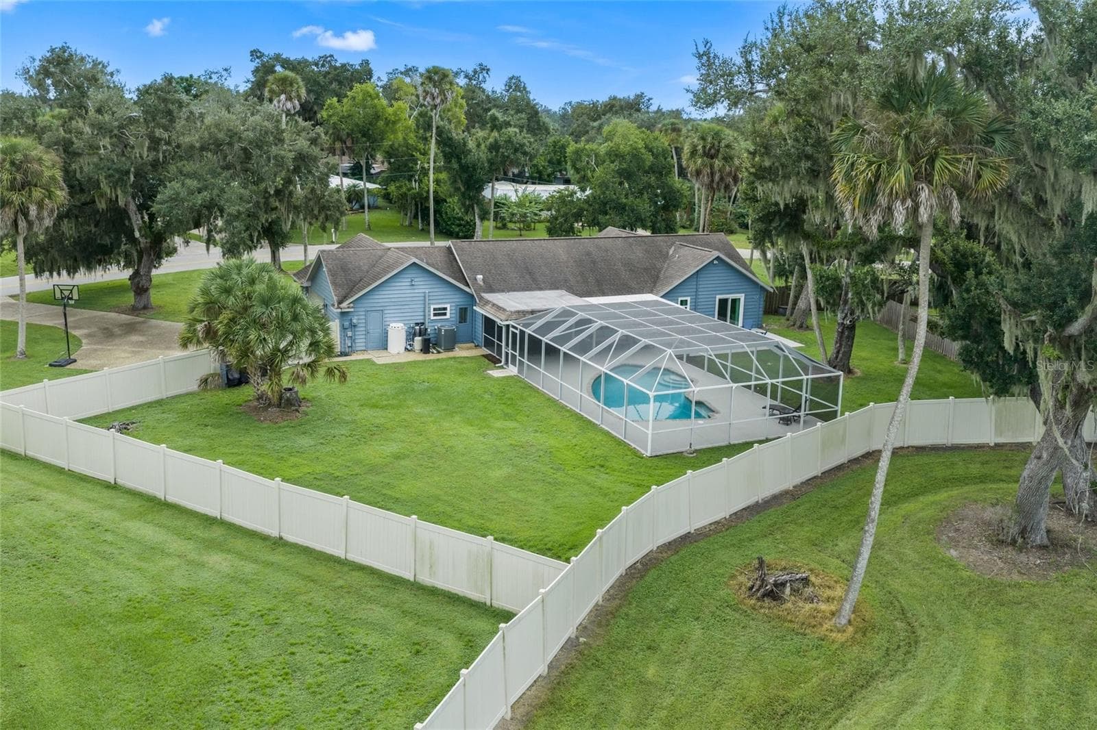 Single Family Residence at 2130 E LEEWYNN DR, SARASOTA, photo 41 of 50