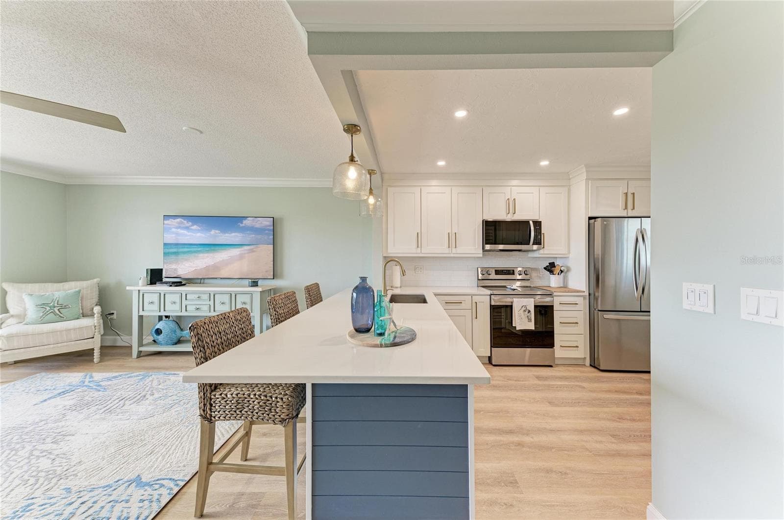 Condominium at 4040 IRONWOOD CIR #702F, BRADENTON, photo 11 of 38