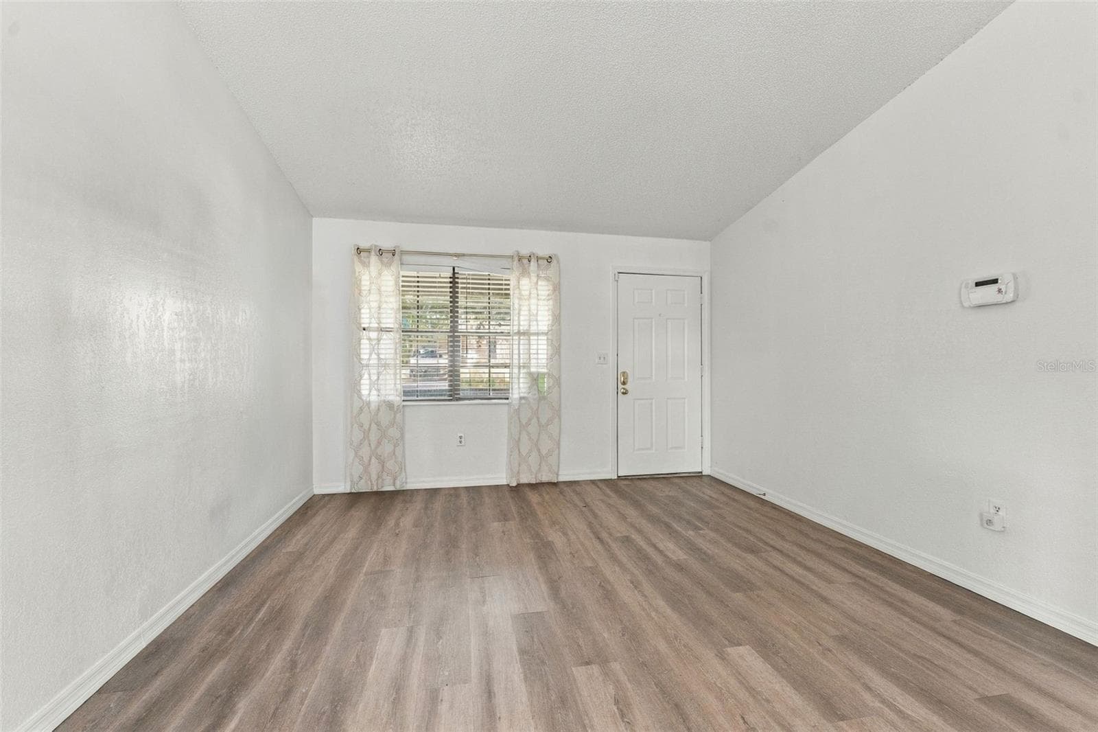 Single Family Residence at 8603 N 29TH ST, TAMPA, photo 5 of 31