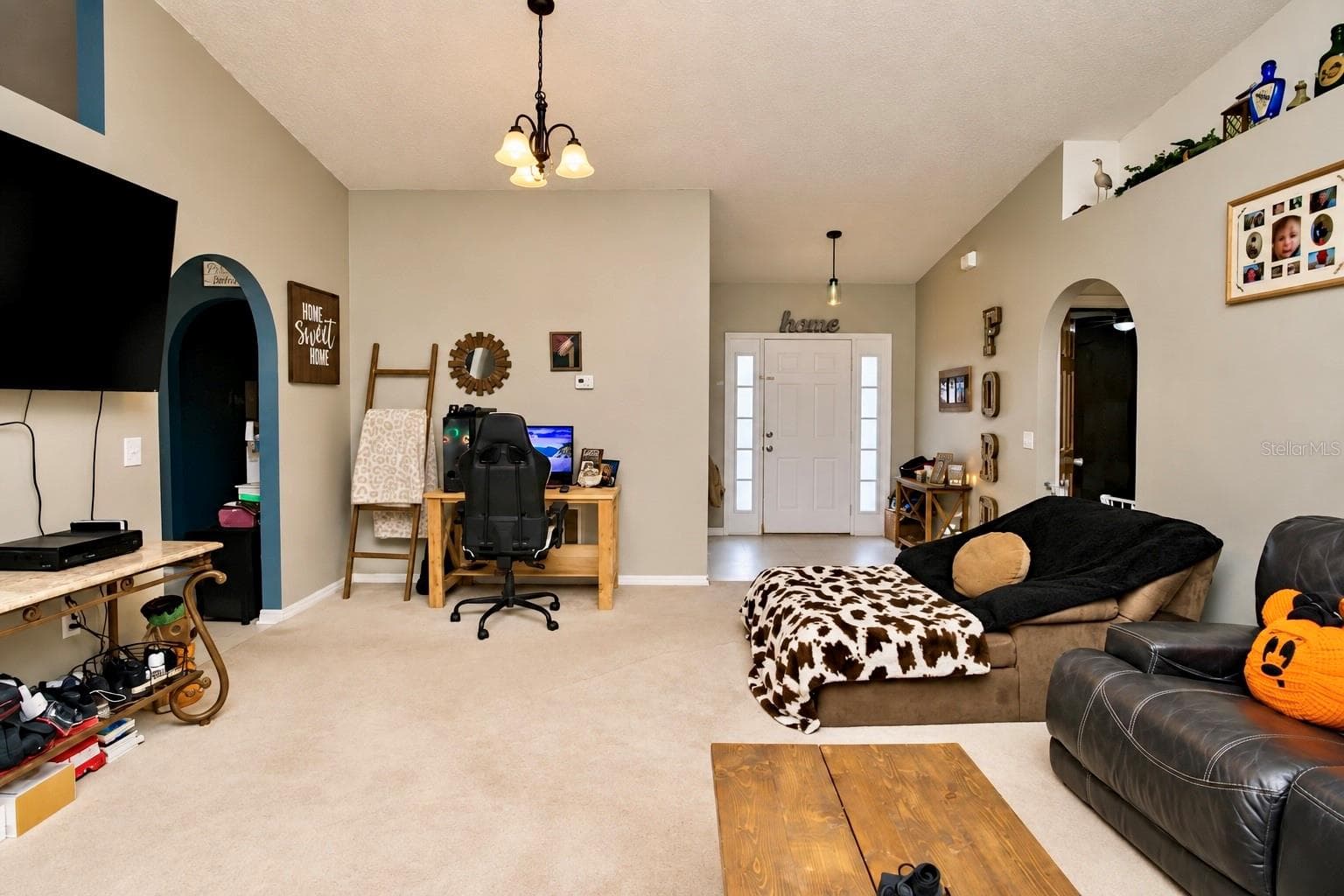 Single Family Residence at 1620 CORNER MEADOW CIR, ORLANDO, photo 8 of 40