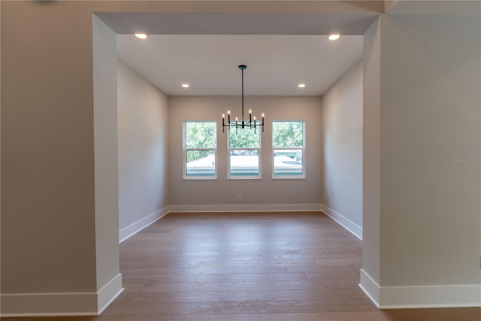 Single Family Residence at 4316 W CORONA ST, TAMPA, photo 9 of 35