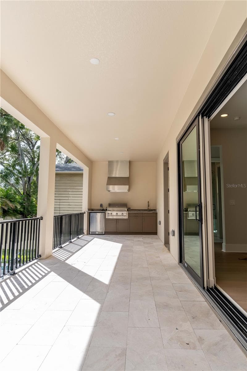 Single Family Residence at 4316 W CORONA ST, TAMPA, photo 15 of 35