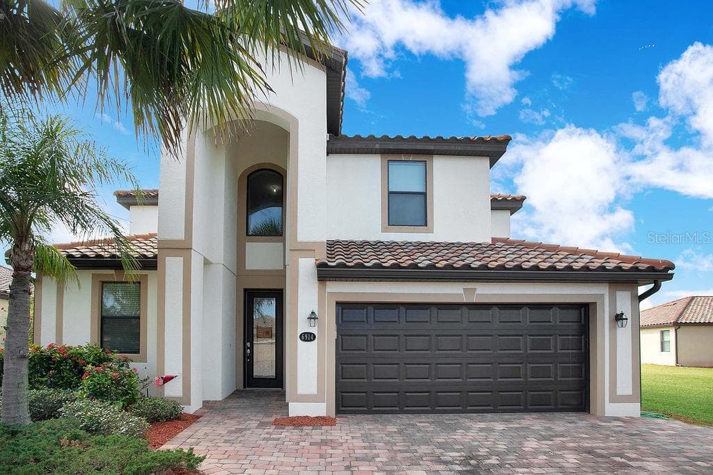 Single Family Residence at 6914 QUIET CREEK DR, BRADENTON, photo 2 of 59