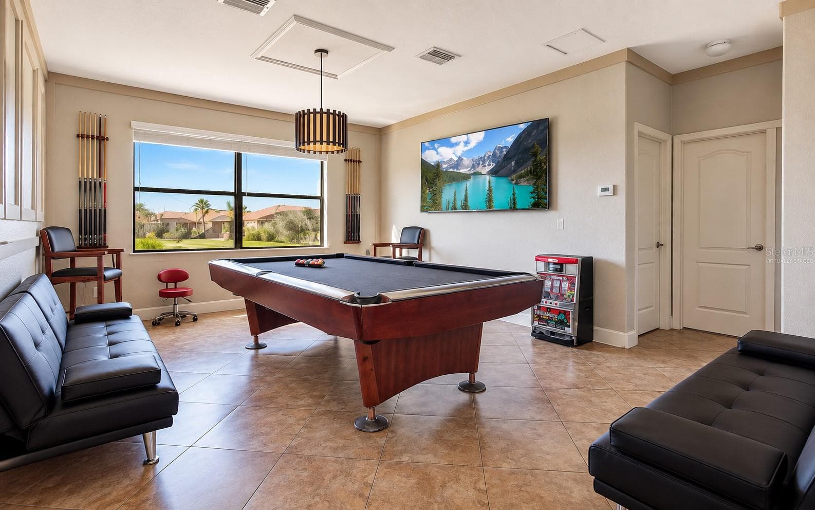 Virtually Staged - 6914 QUIET CREEK DR, BRADENTON