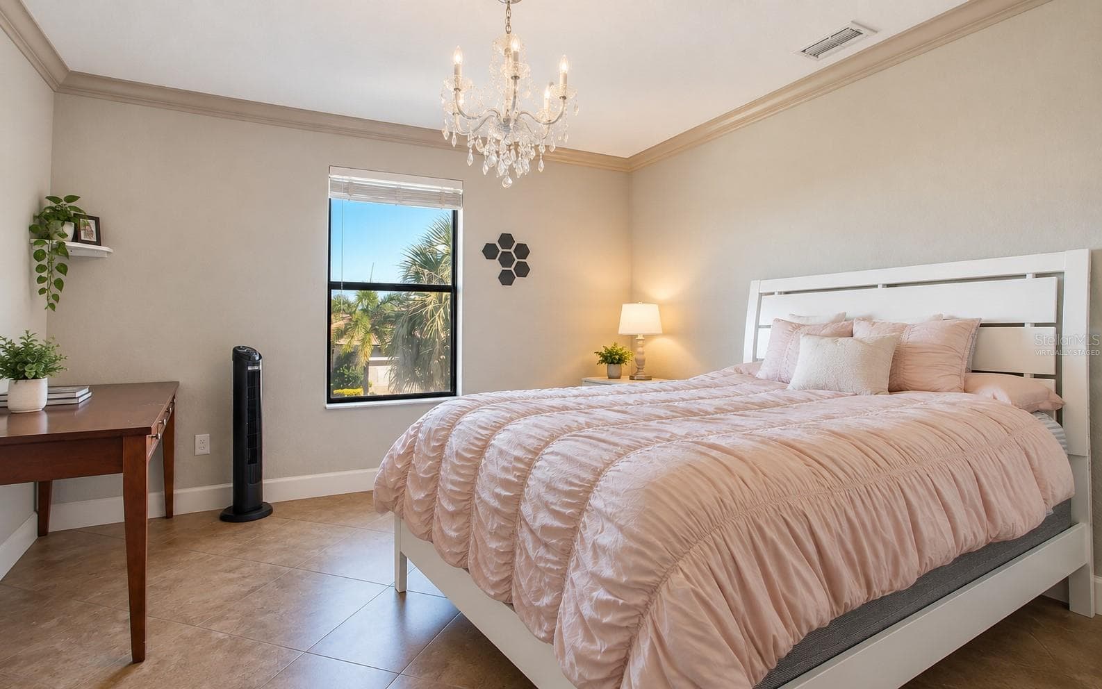 Virtually Staged - 6914 QUIET CREEK DR, BRADENTON