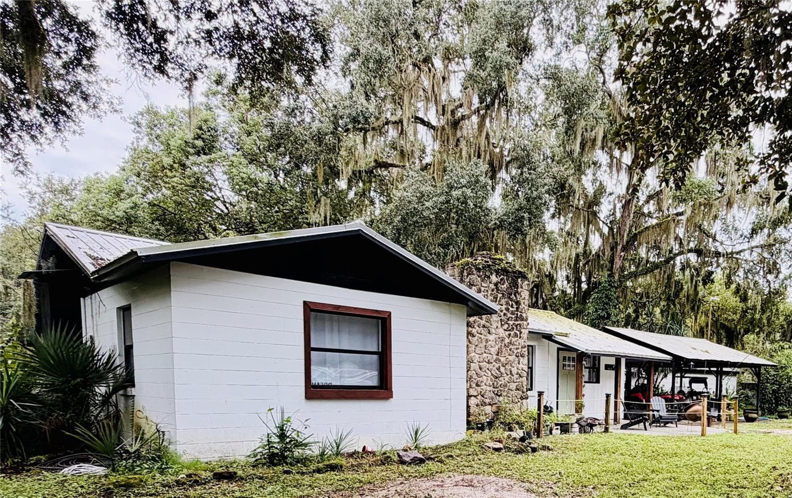 525 OLD DIXIE LN