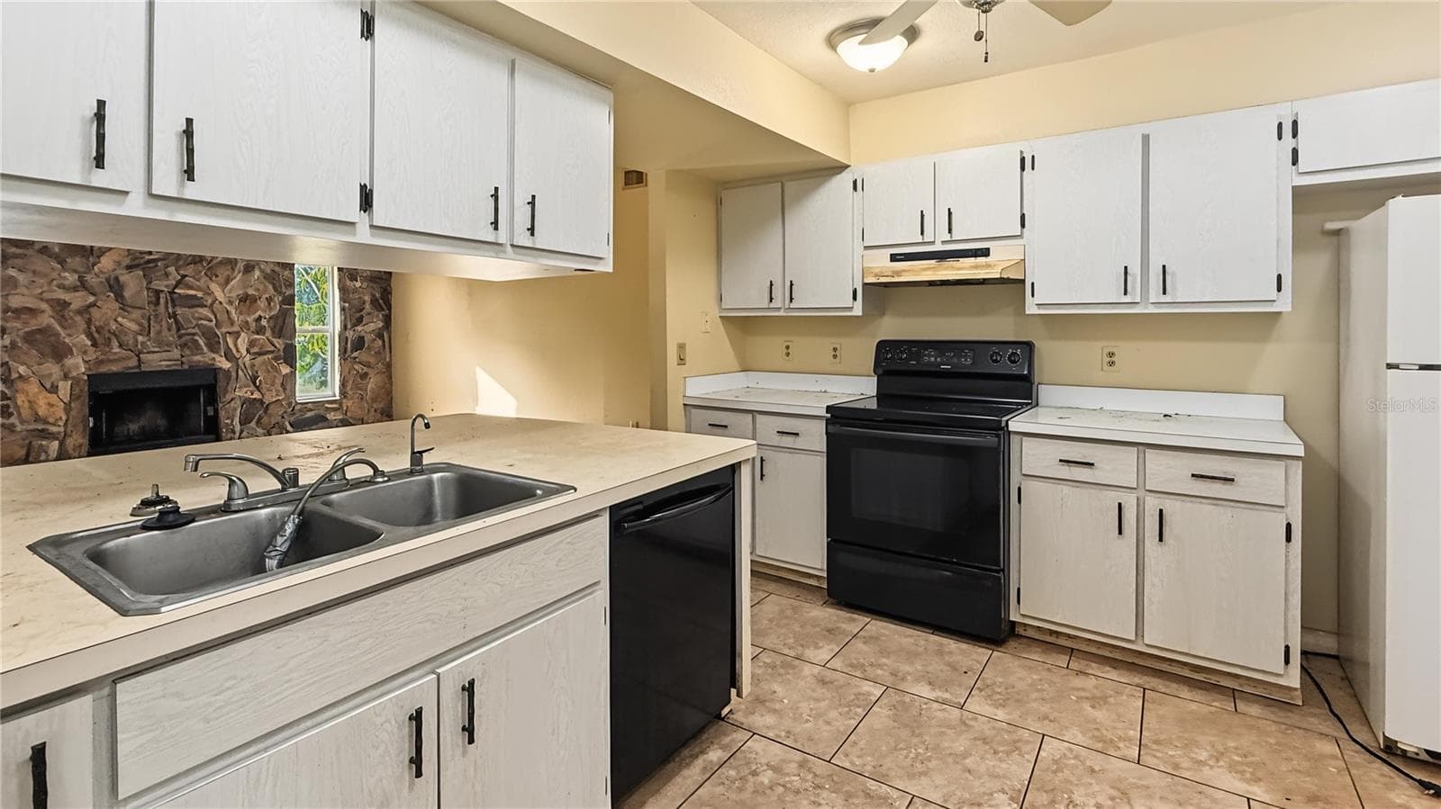 kitchen - 22293 ADORN AVE, PORT CHARLOTTE