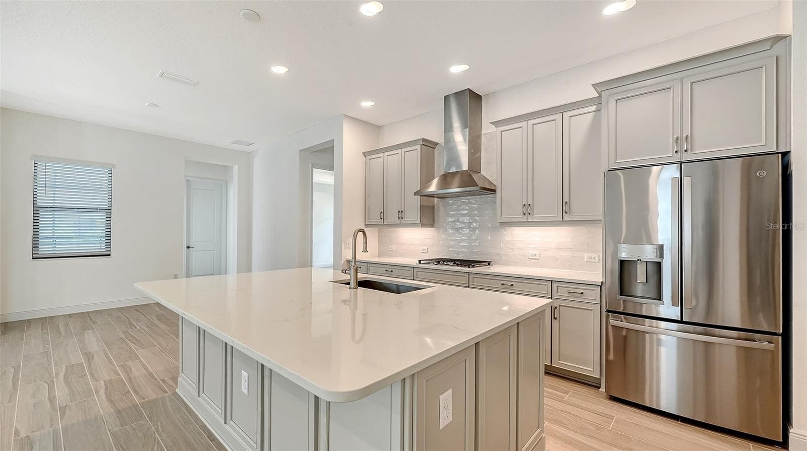 Single Family Residence at 17645 MEANDERING PALMS XING, BRADENTON, photo 10 of 22