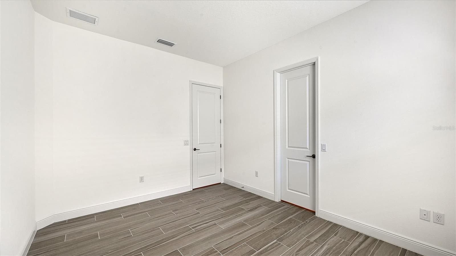 Single Family Residence at 17645 MEANDERING PALMS XING, BRADENTON, photo 16 of 22