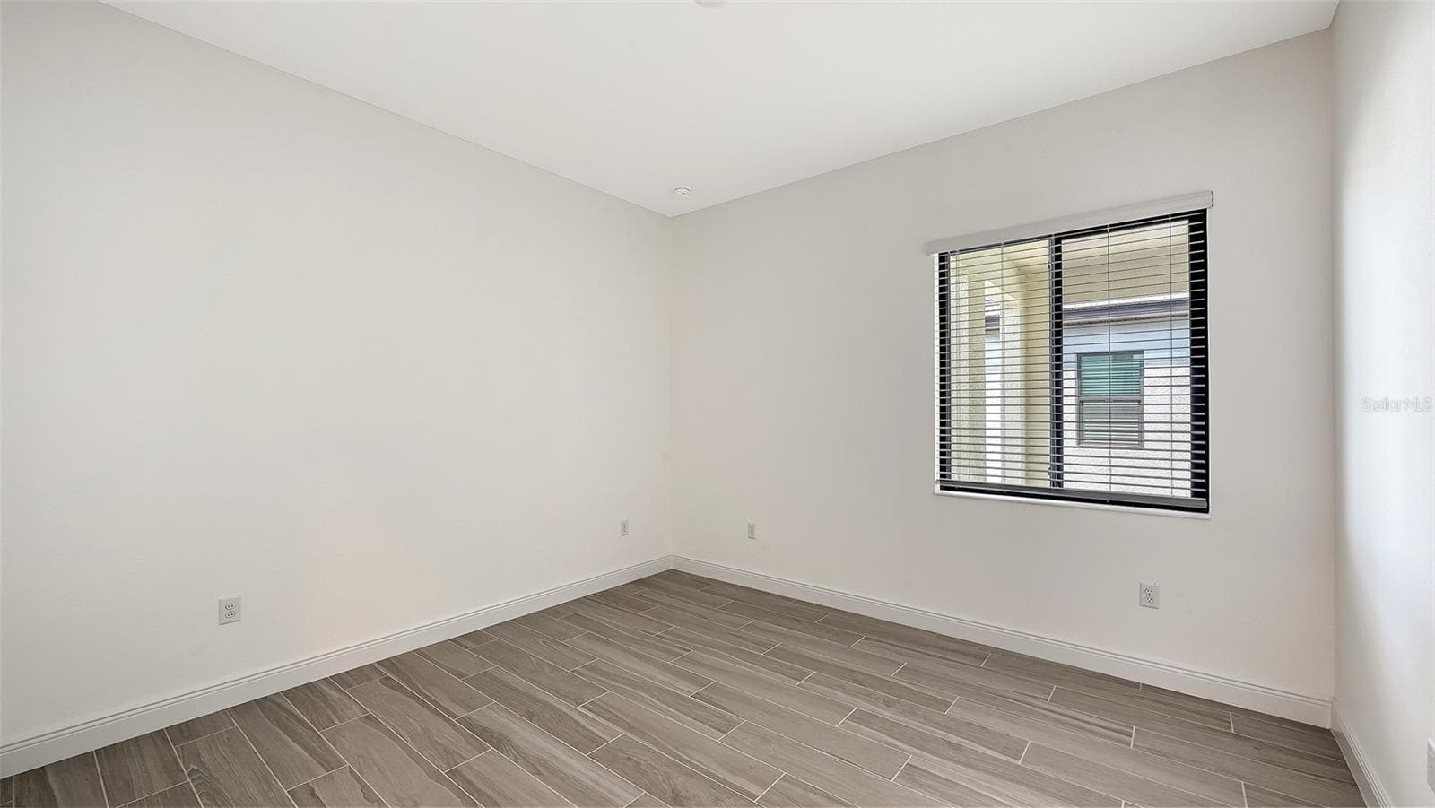 Single Family Residence at 17645 MEANDERING PALMS XING, BRADENTON, photo 18 of 22