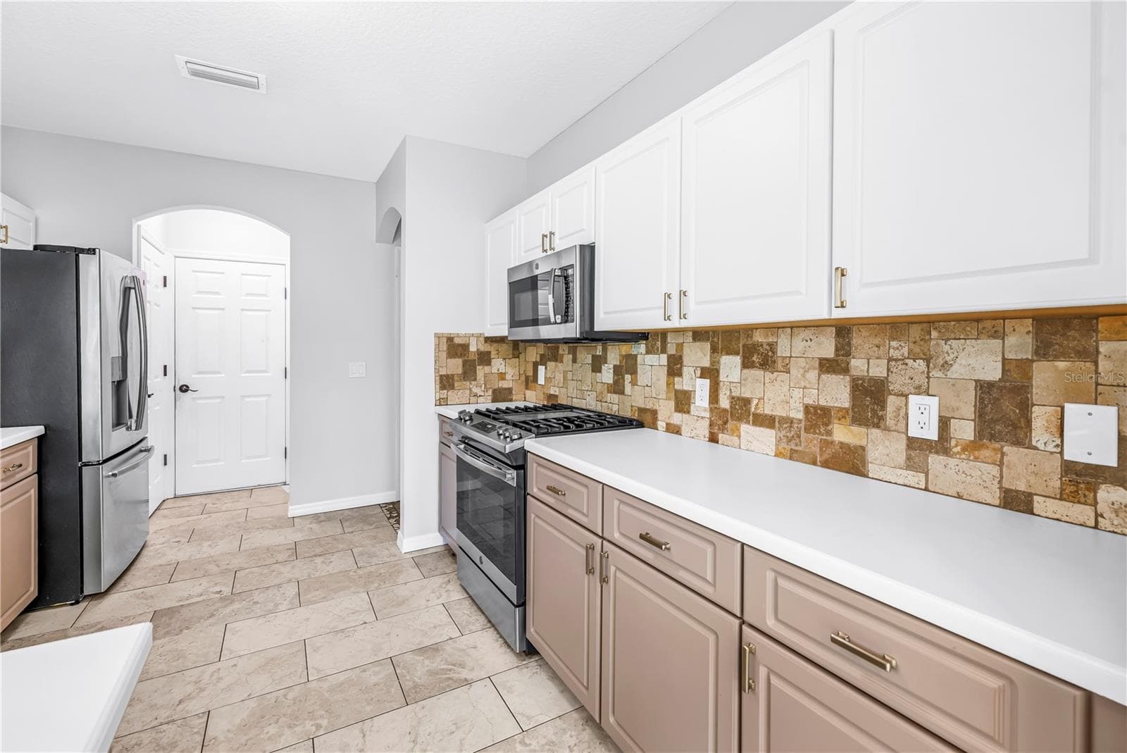 Single Family Residence at 3903 DAY BRIDGE PL, ELLENTON, photo 16 of 44