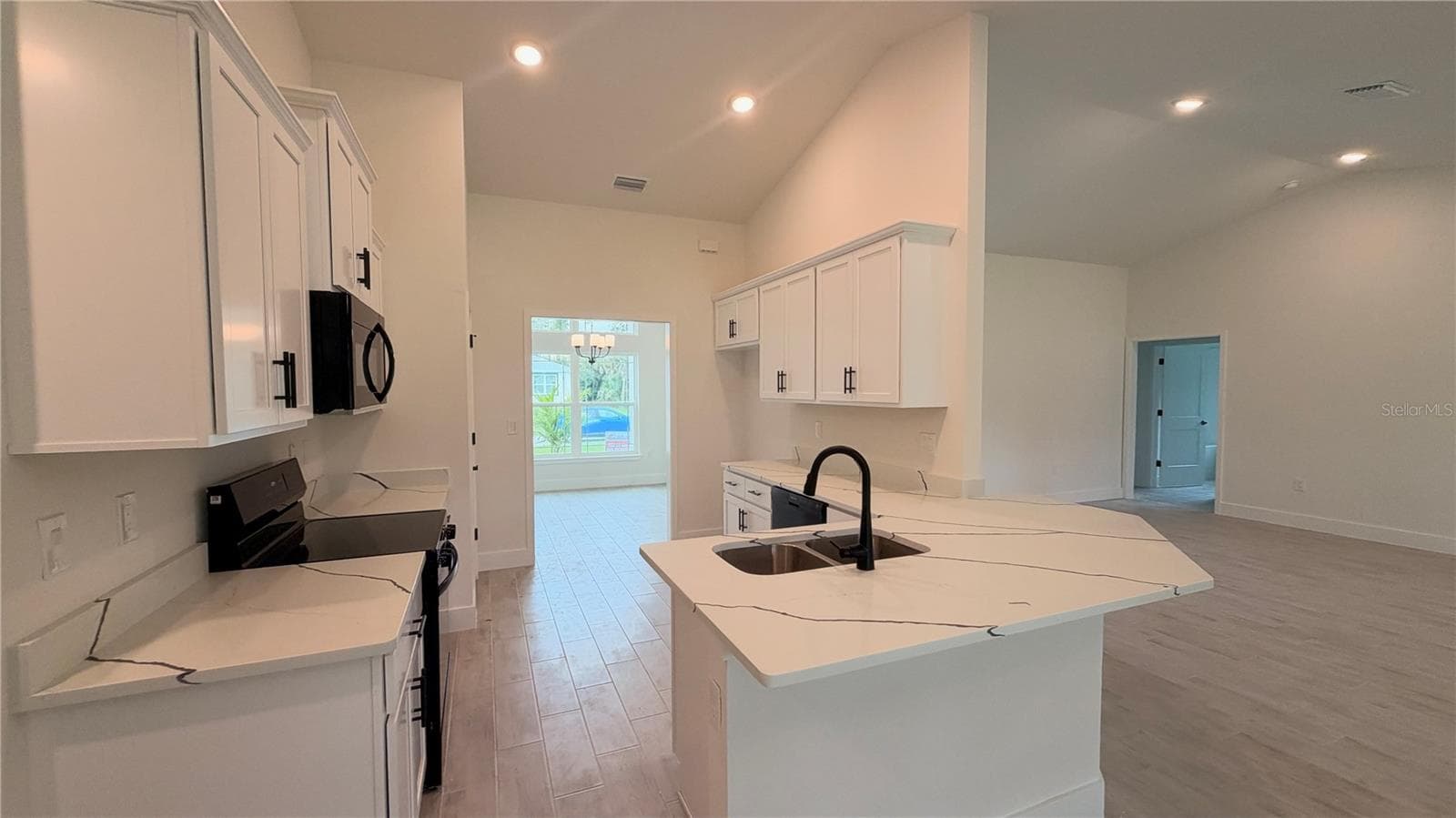 Single Family Residence at 2823 HUMBERT AVE, NORTH PORT, photo 3 of 12