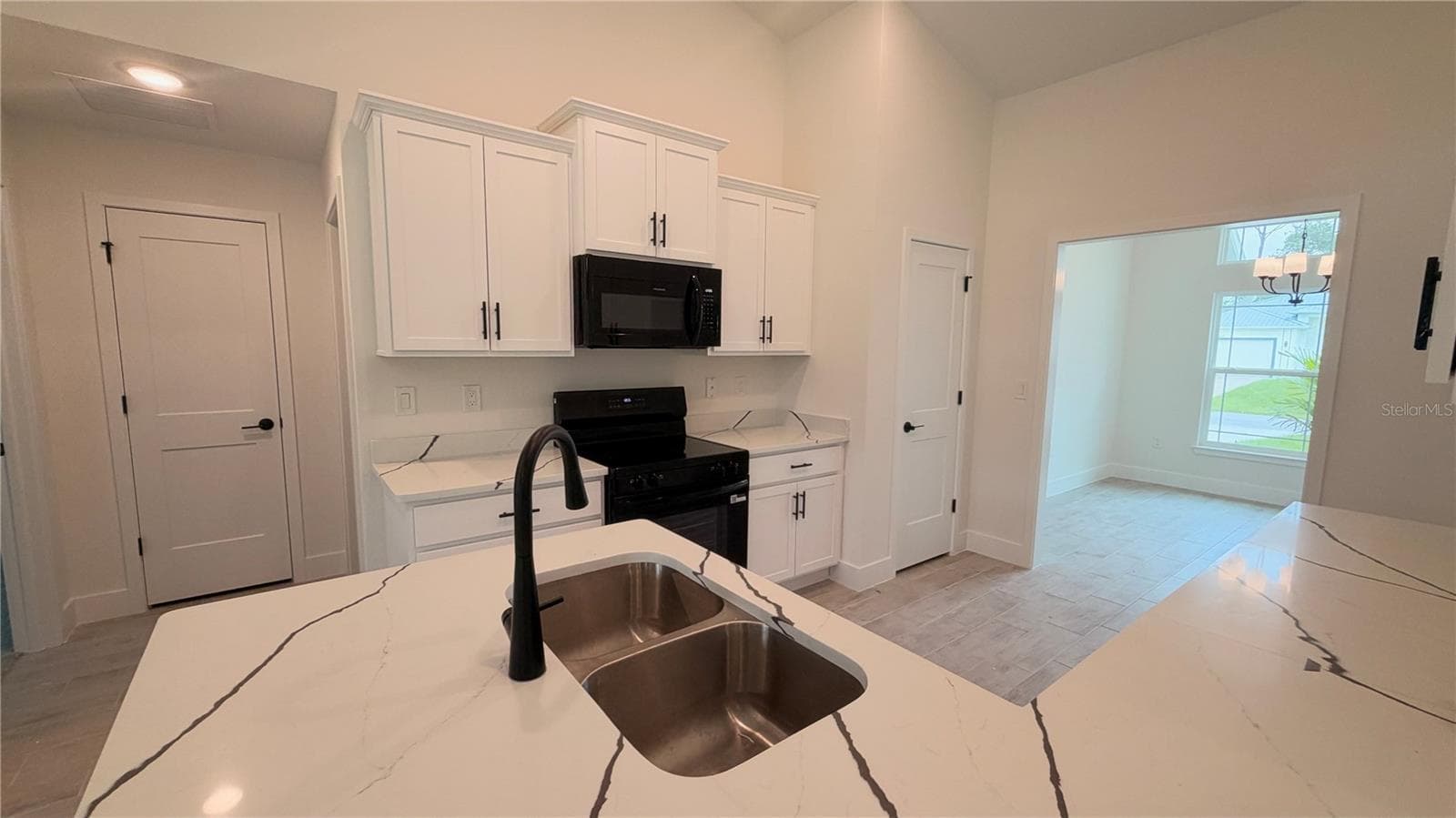 Single Family Residence at 2823 HUMBERT AVE, NORTH PORT, photo 5 of 12