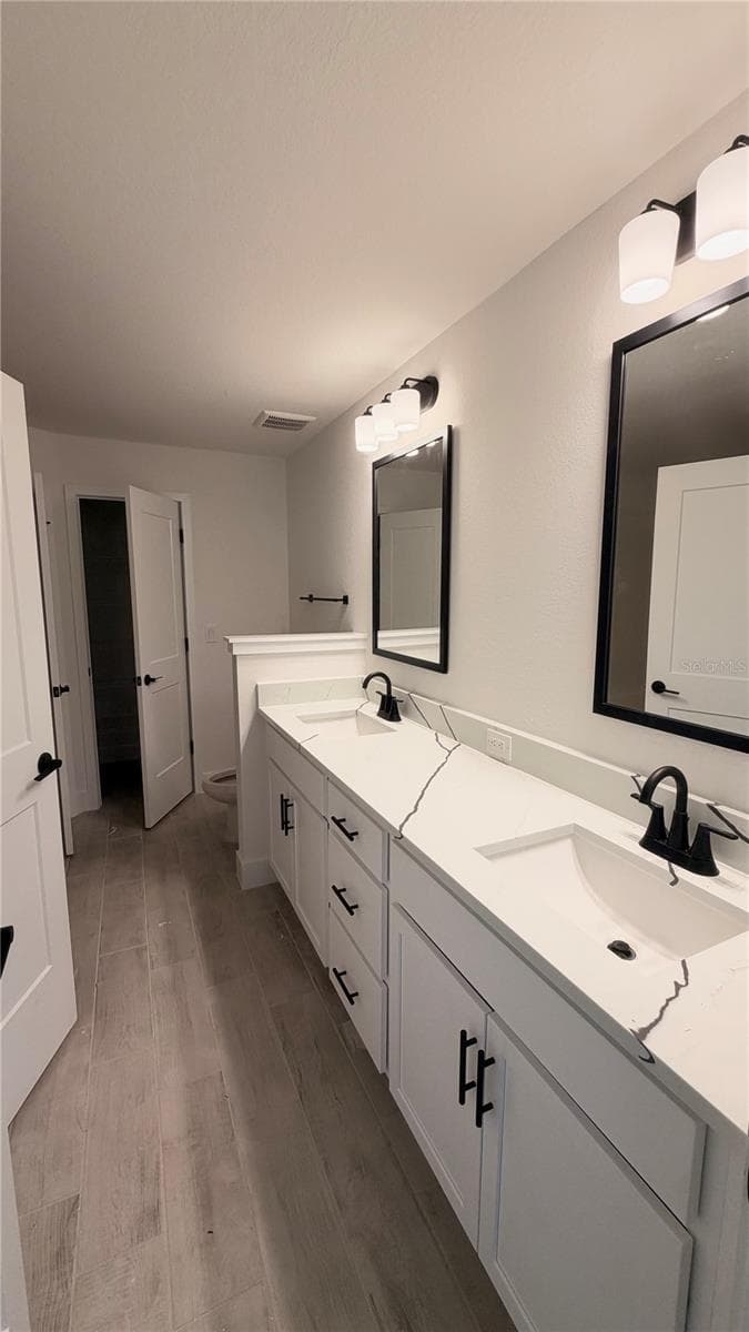 Single Family Residence at 2823 HUMBERT AVE, NORTH PORT, photo 8 of 12