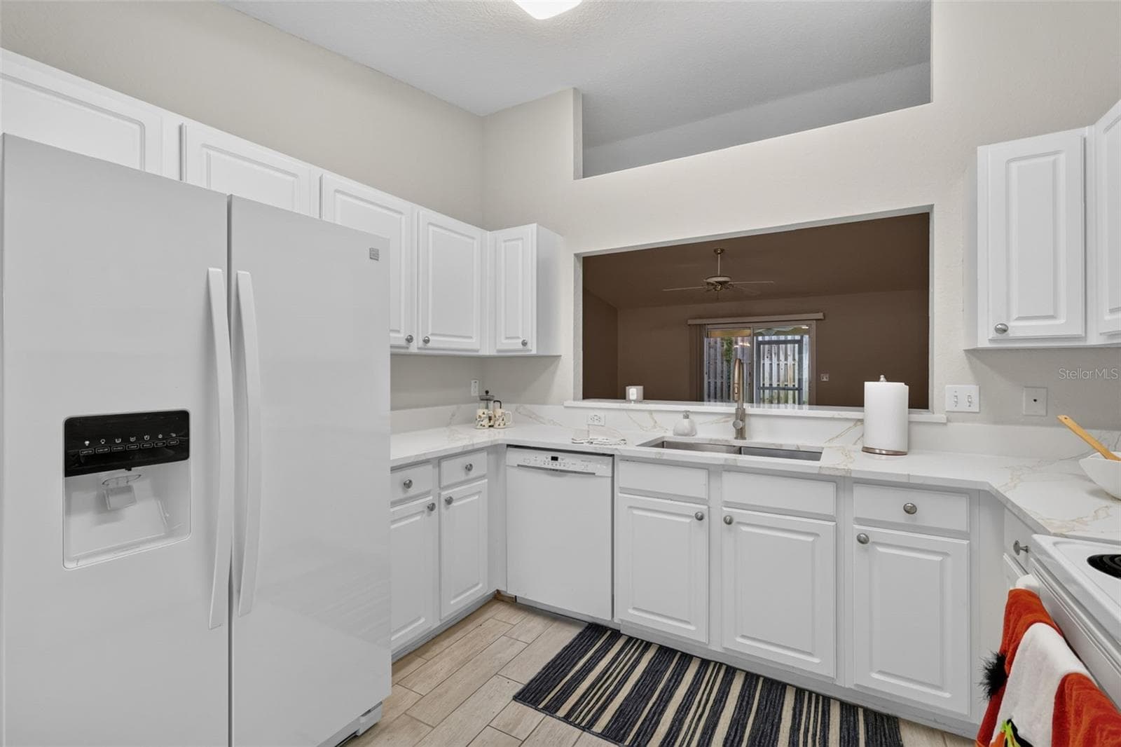 Single Family Residence at 8907 SE 141ST LOOP, SUMMERFIELD, photo 6 of 29