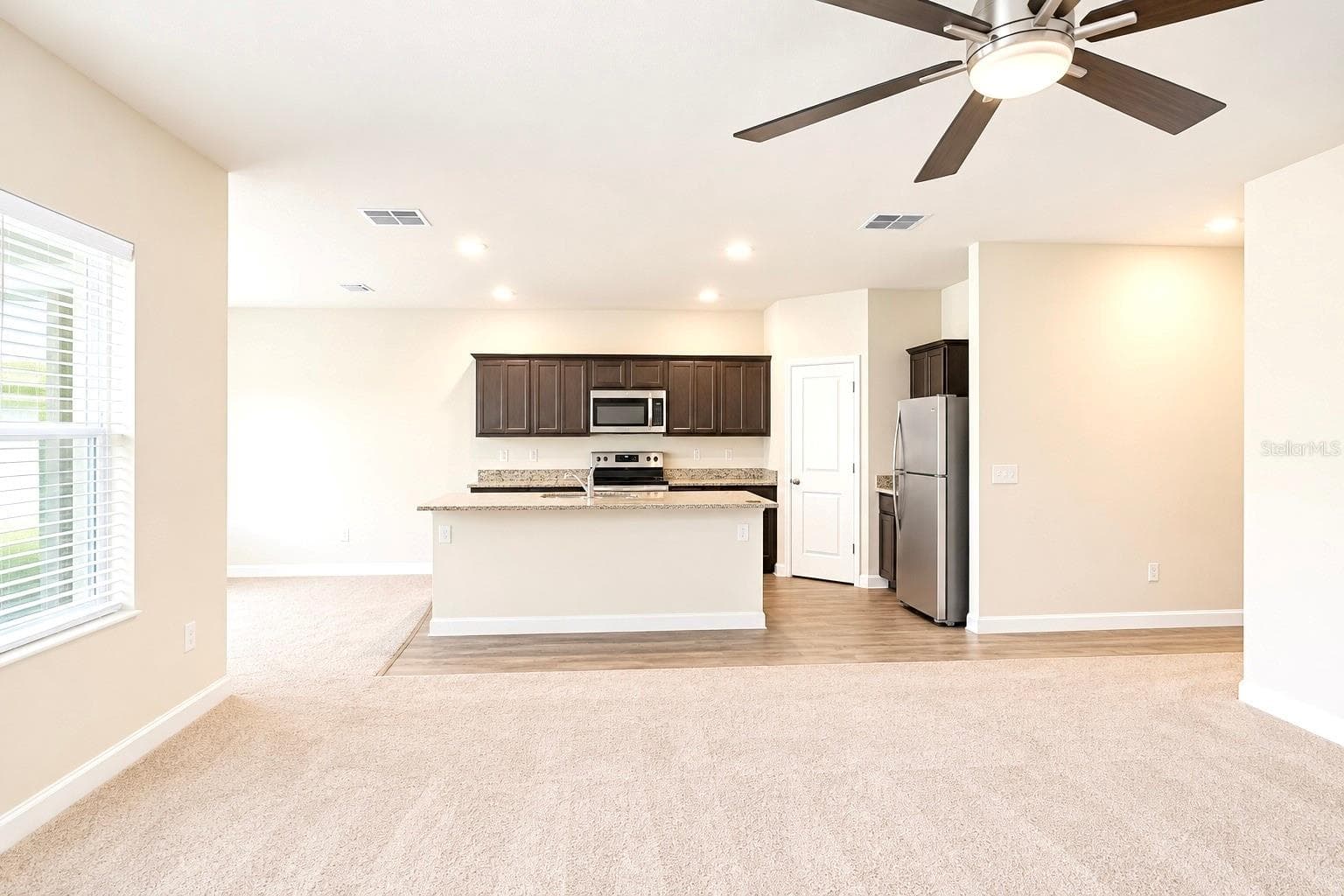 Single Family Residence at 1014 WANDERER DR, DELTONA, photo 37 of 74