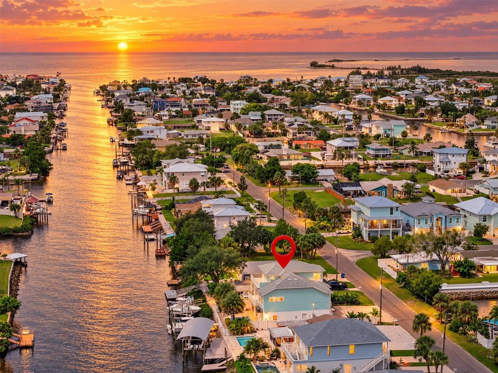 On Cheeks Creek Canal - 4030 GULF COAST DR, HERNANDO BEACH