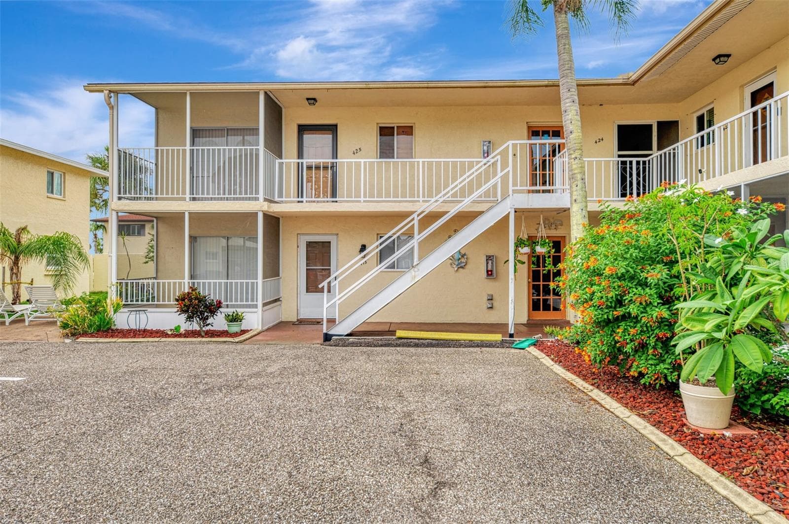 360 BASE AVE E #424
