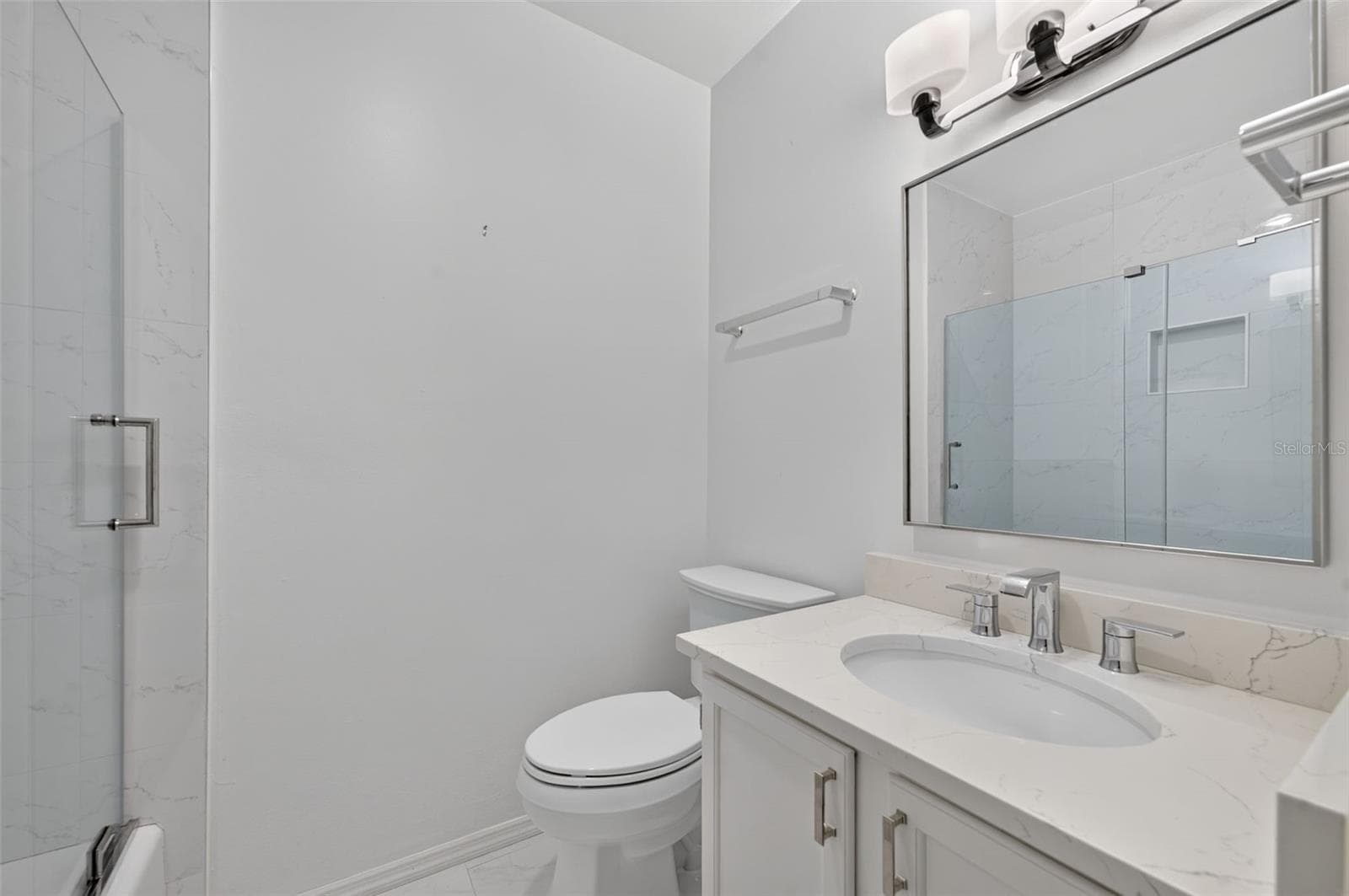 BATHROOM 2 WITH TUB + SHOWER - 223 QUAYSIDE CIR #C11, MAITLAND