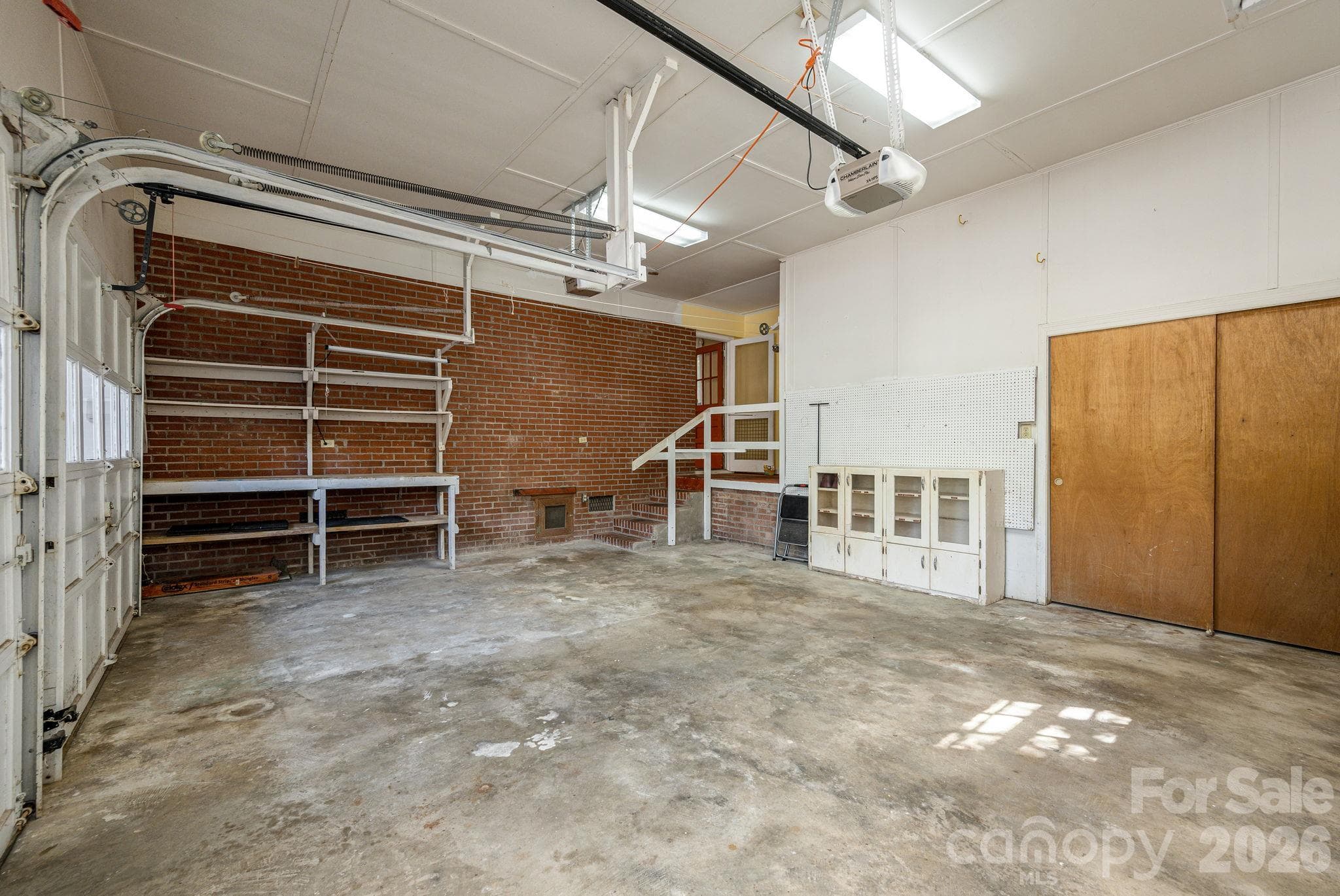 2-Car Garage with built-in workbenches - 224 Lyndale Road, Hendersonville