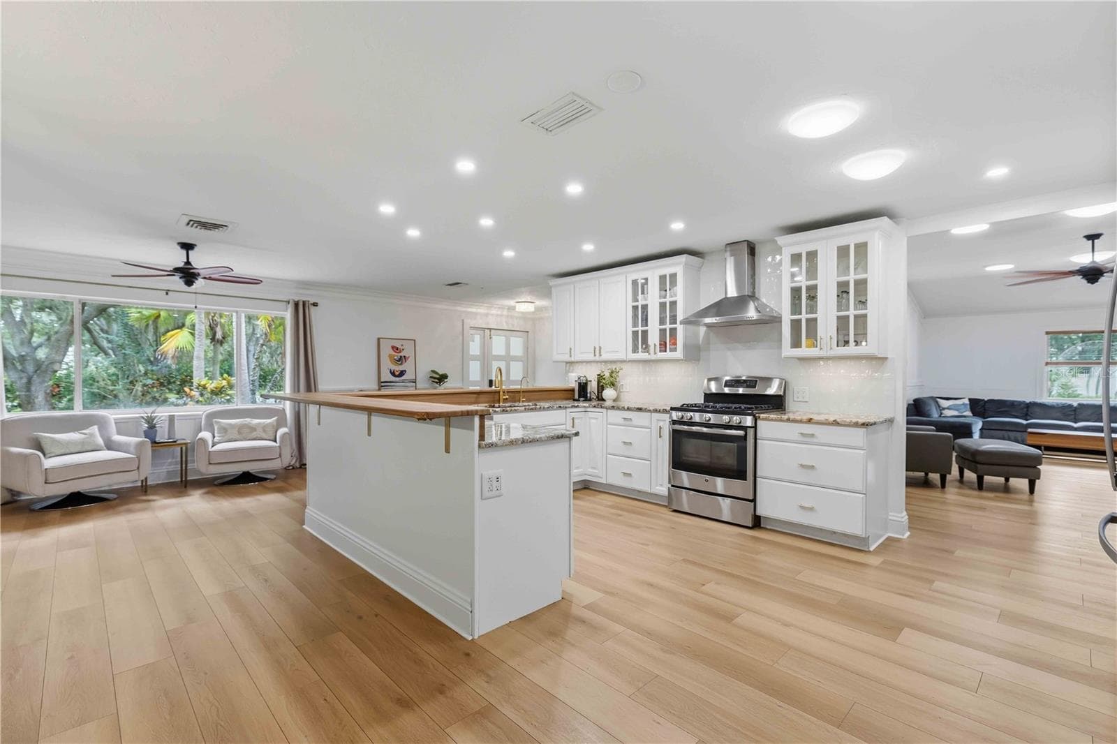 Single Family Residence at SARASOTA, photo 9 of 68
