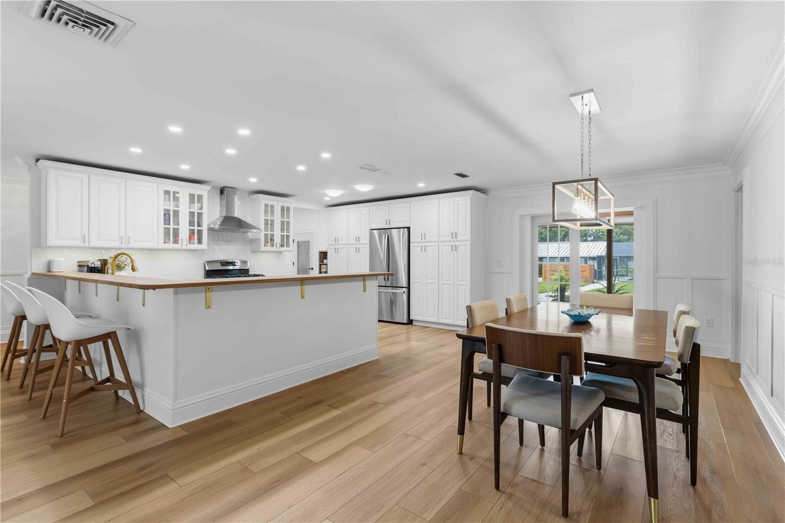 Single Family Residence at SARASOTA, photo 13 of 68