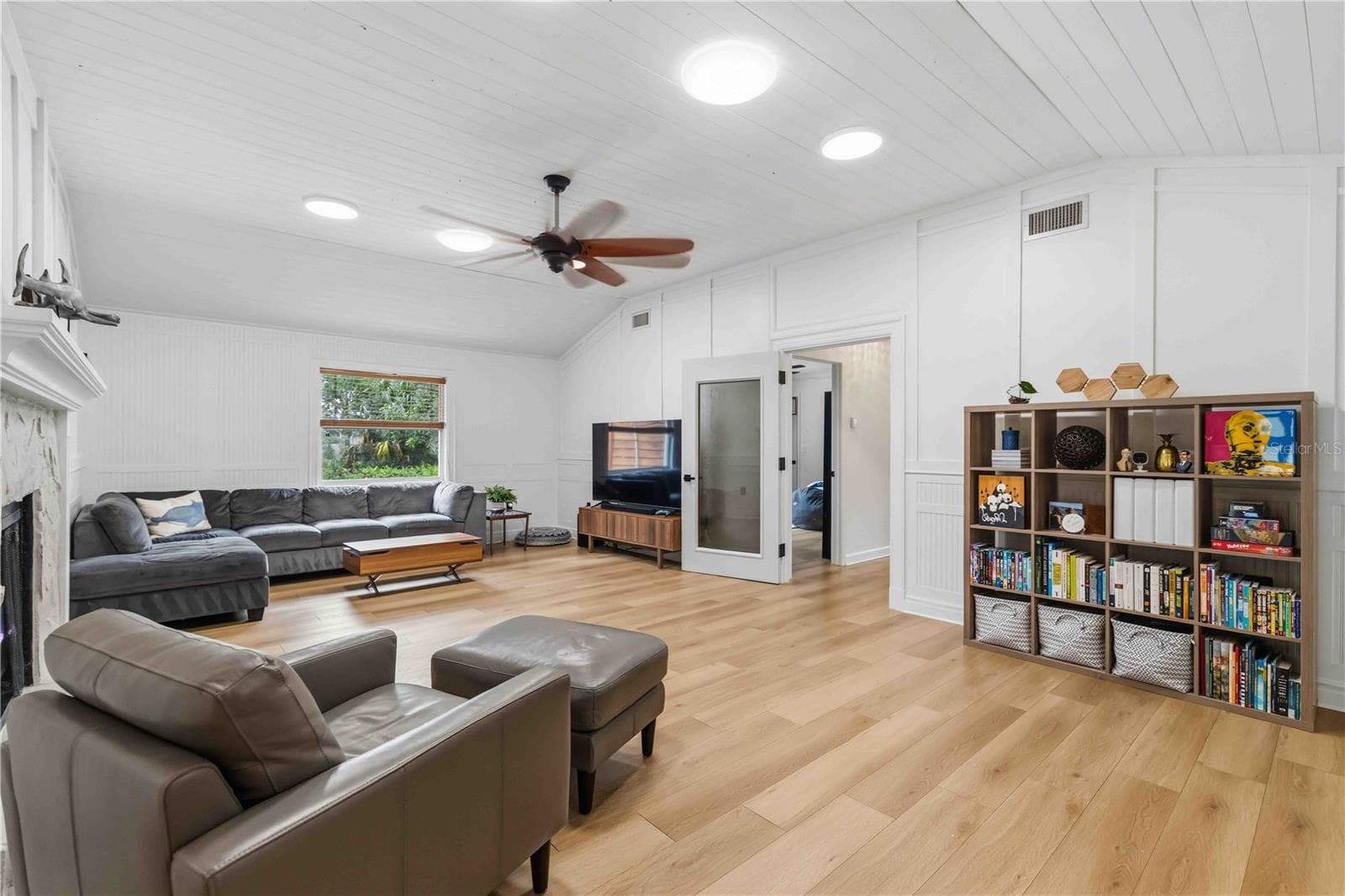 Single Family Residence at SARASOTA, photo 21 of 68