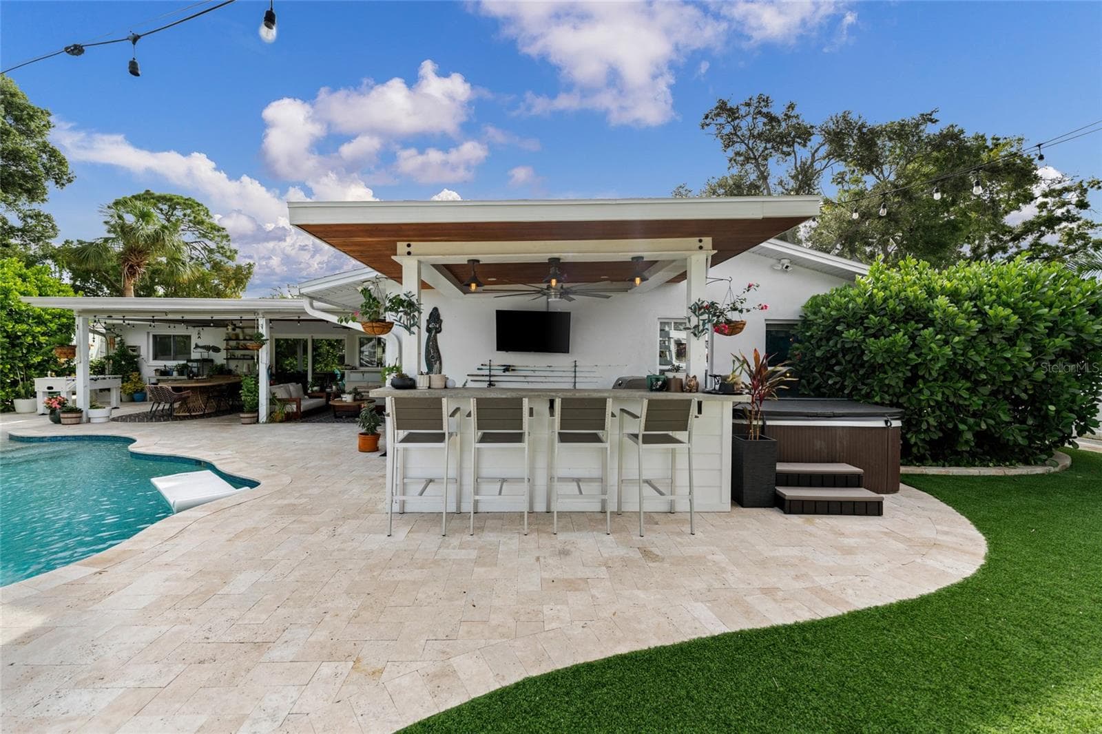 Outdoor Kitchen/Bar Area & Hot Tub - 4785 BUTTERFLY PL NE, ST PETERSBURG