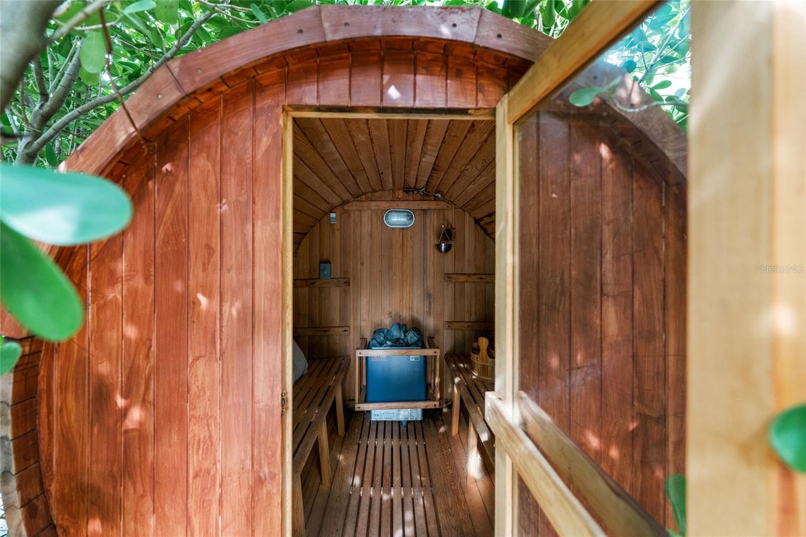 Outdoor Sauna - 4785 BUTTERFLY PL NE, ST PETERSBURG