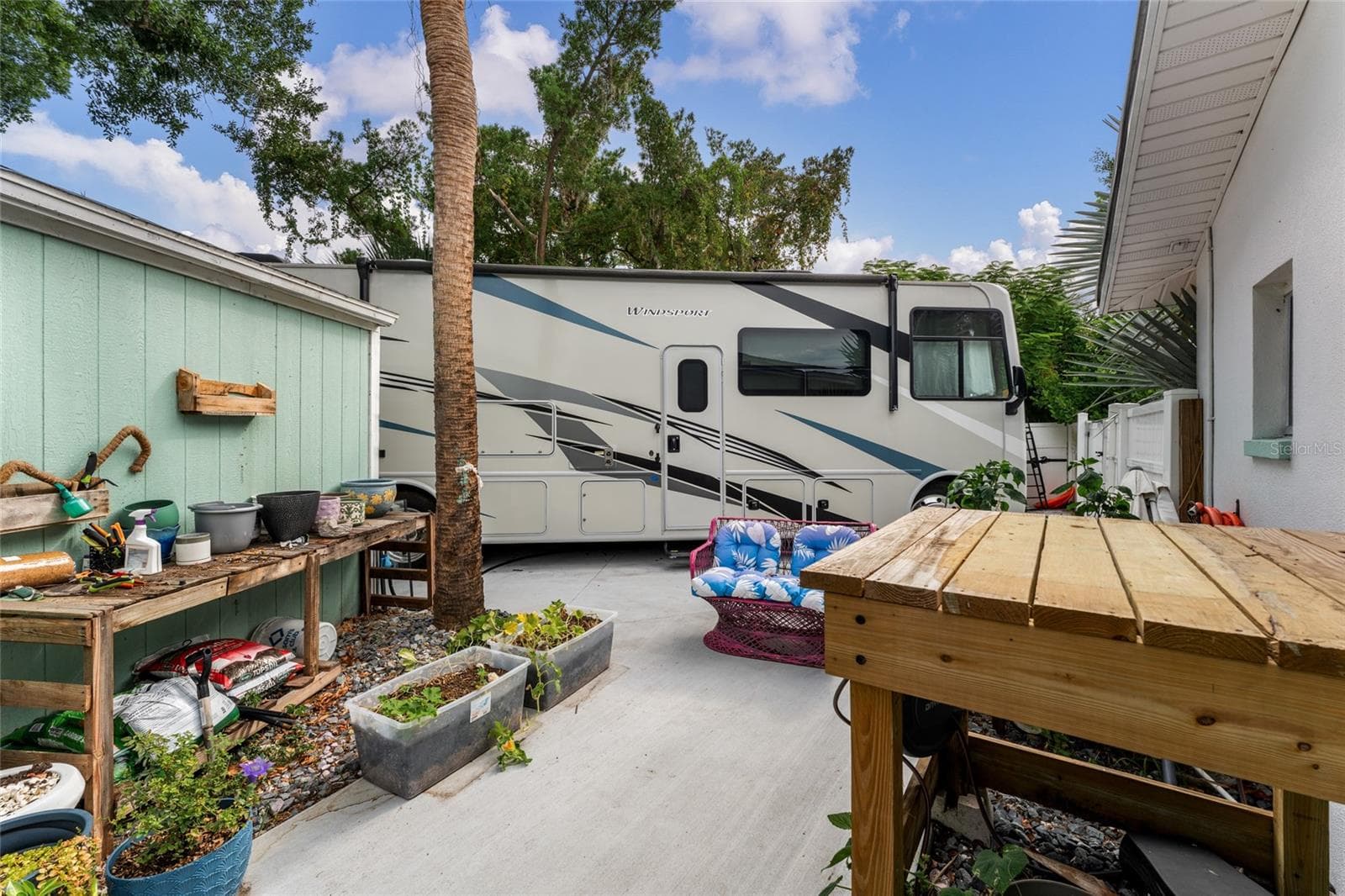 RV Parking w/ Gate for Entry - 4785 BUTTERFLY PL NE, ST PETERSBURG