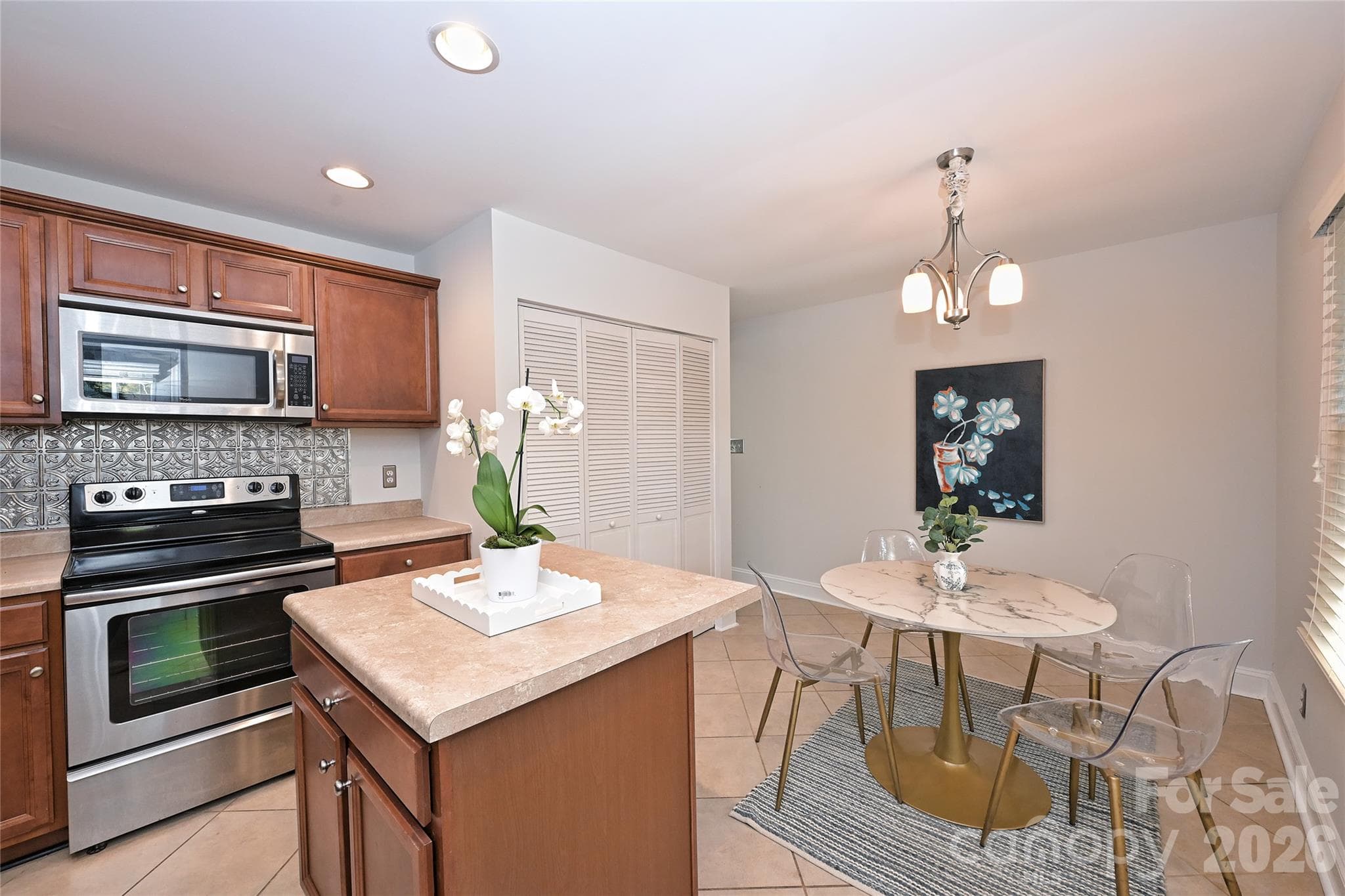 Single Family Residence at 1344 Edgewater Drive, Charlotte, photo 9 of 19