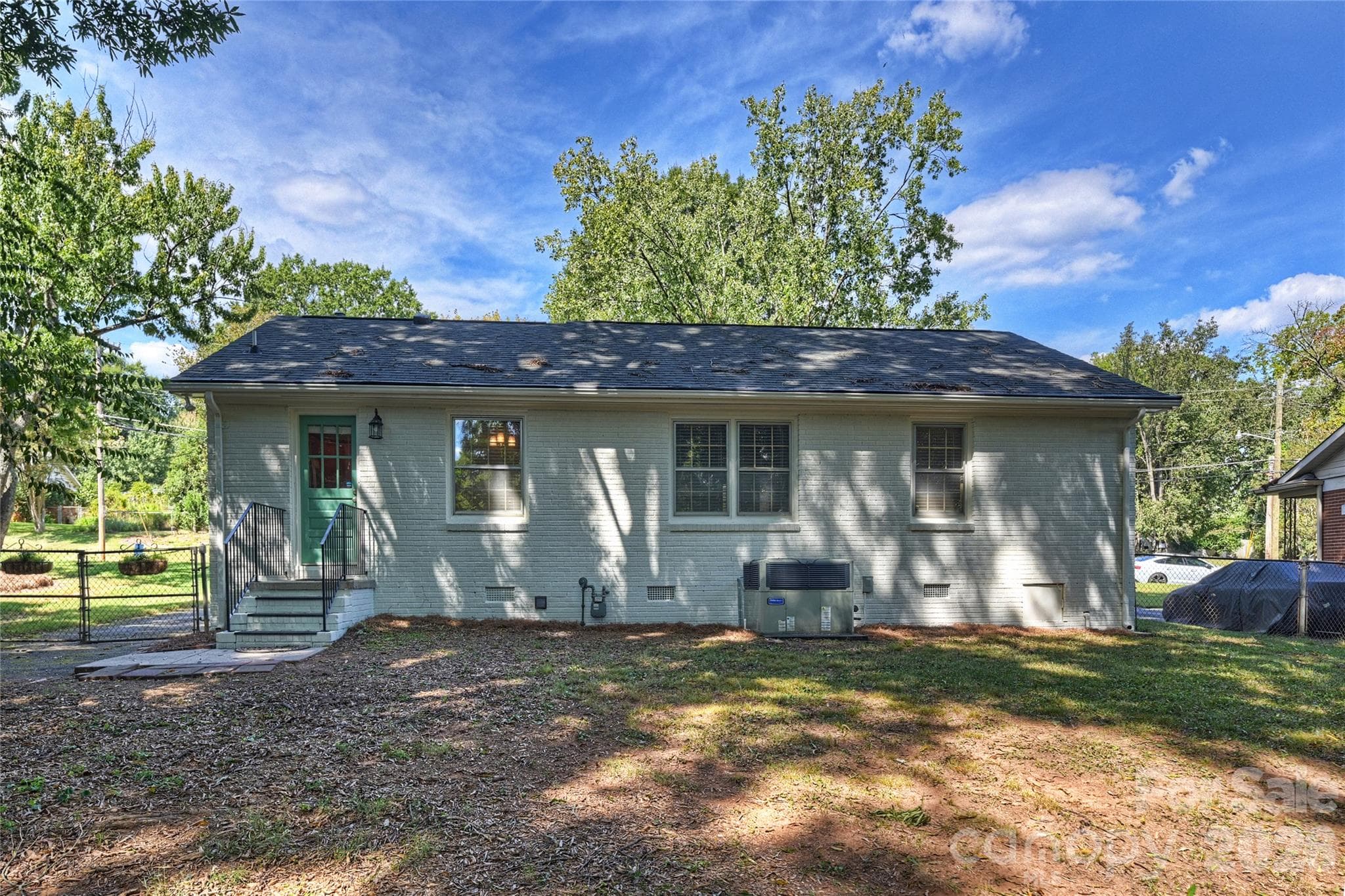 Single Family Residence at 1344 Edgewater Drive, Charlotte, photo 17 of 19