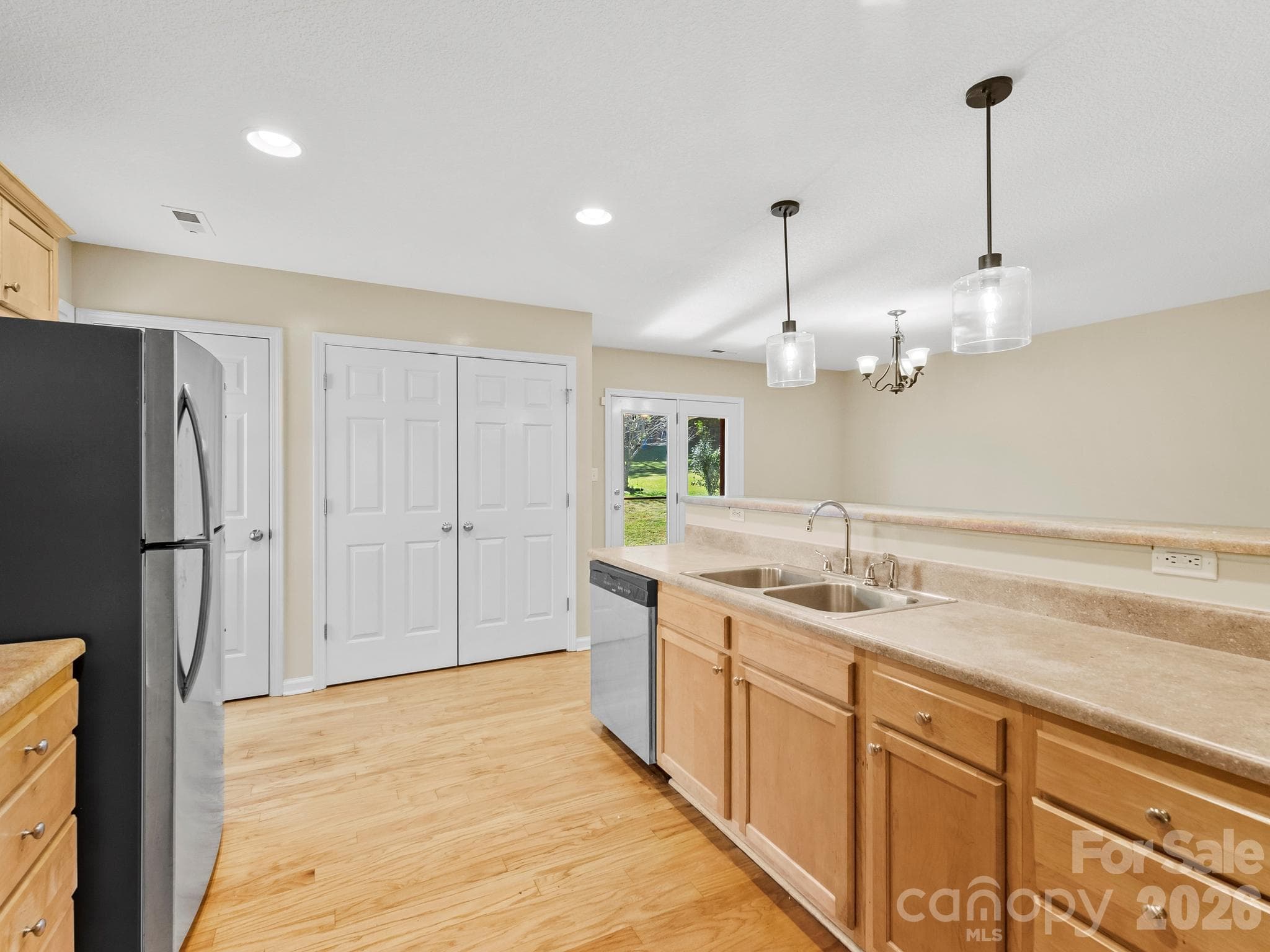 Single Family Residence at 81 Crayton Road, Asheville, photo 16 of 41